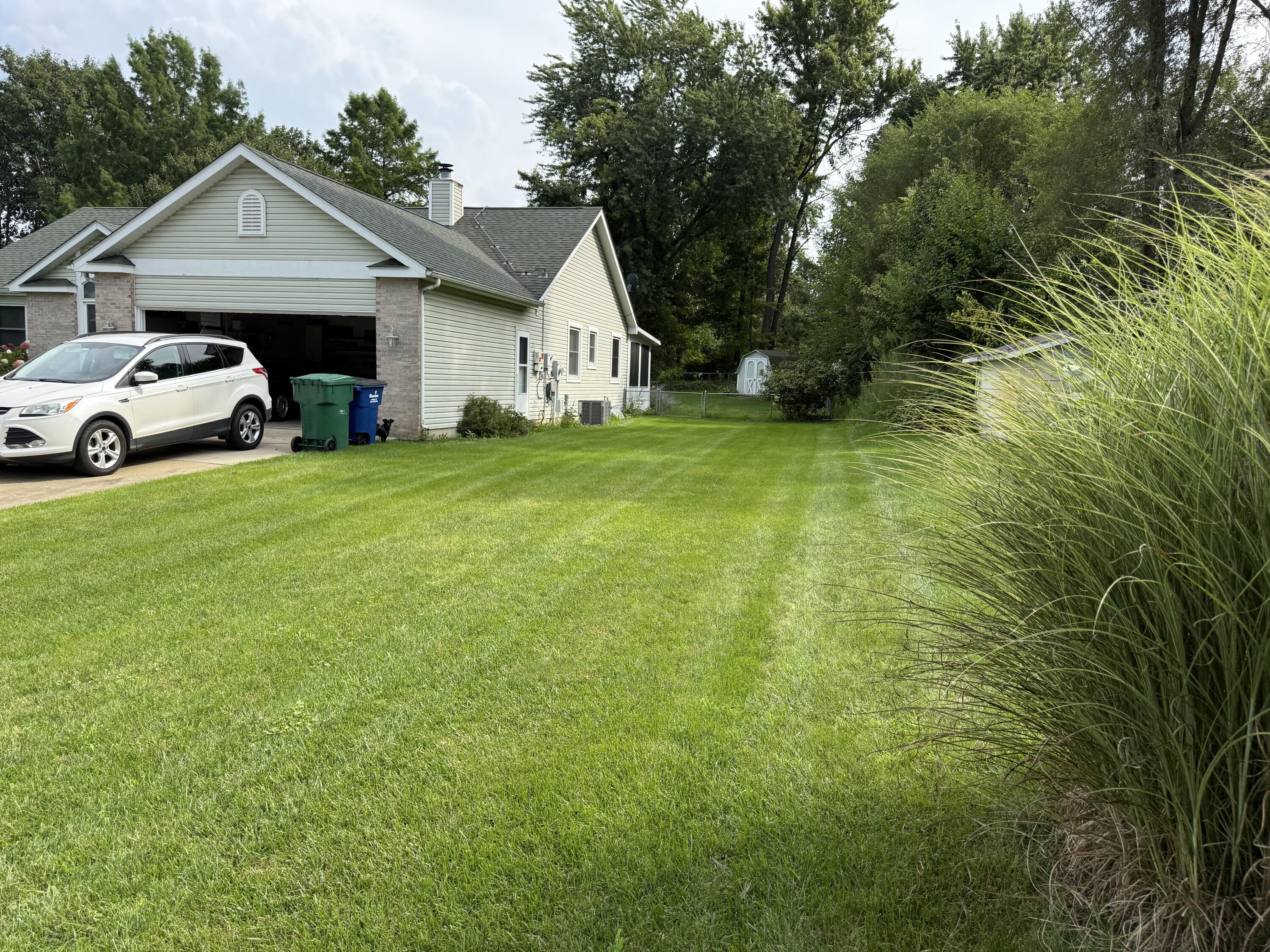 2nd image of 3216 W Greenbriar Ln, La Porte, IN 46350 | MLS# 844118