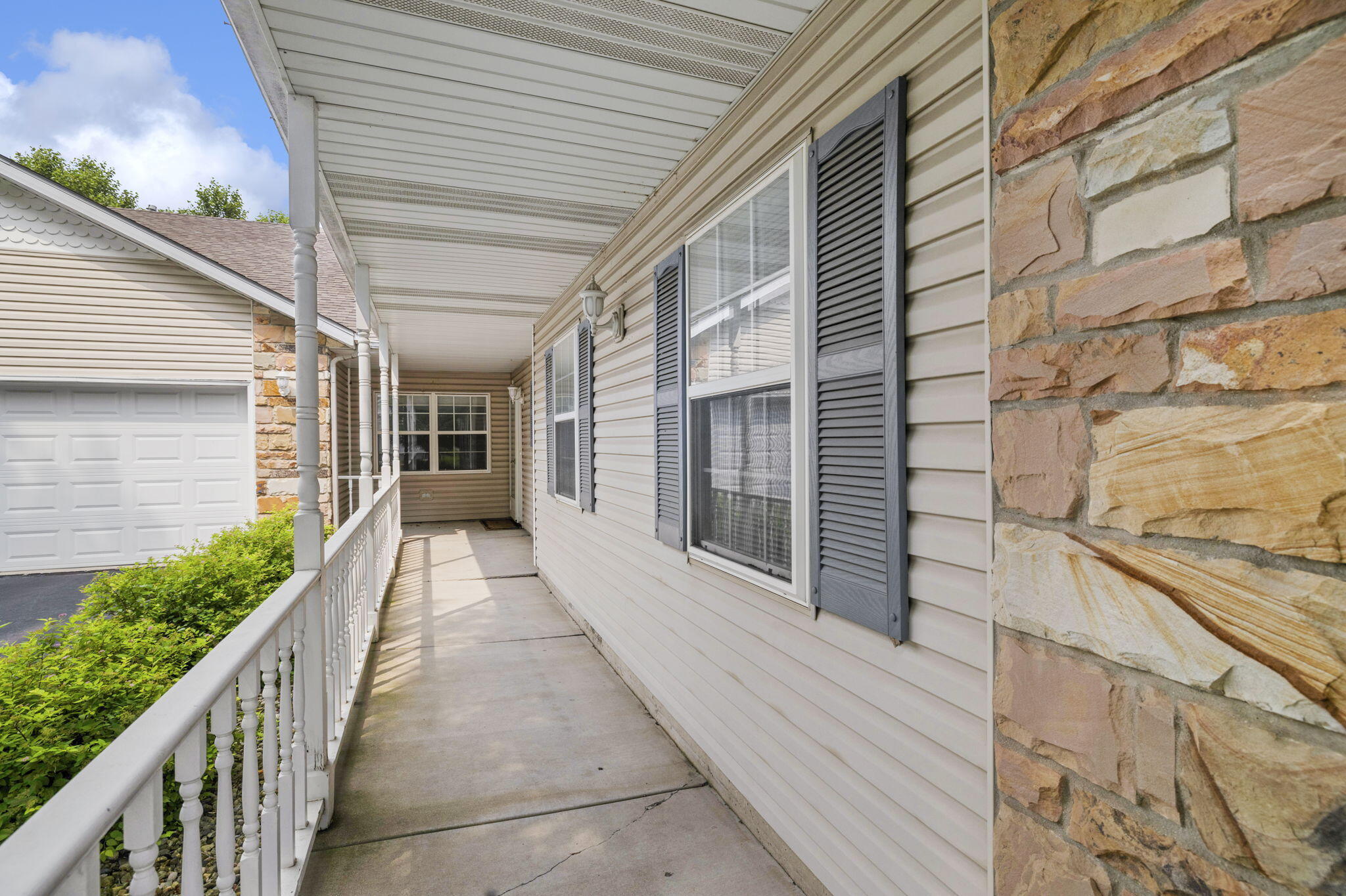 2nd image of 2175 Ramblewood Dr, Highland, IN 46322 | MLS# 843906
