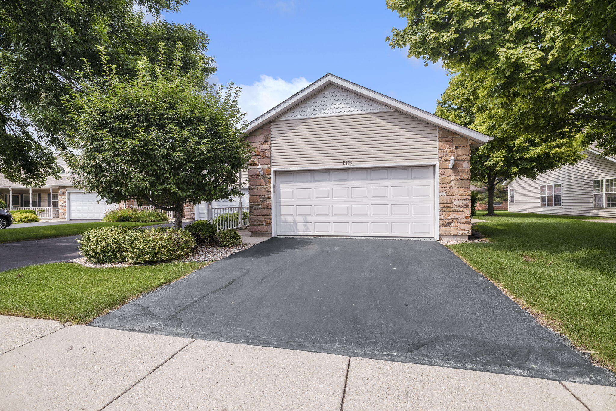 4th image of 2175 Ramblewood Dr, Highland, IN 46322 | MLS# 843906