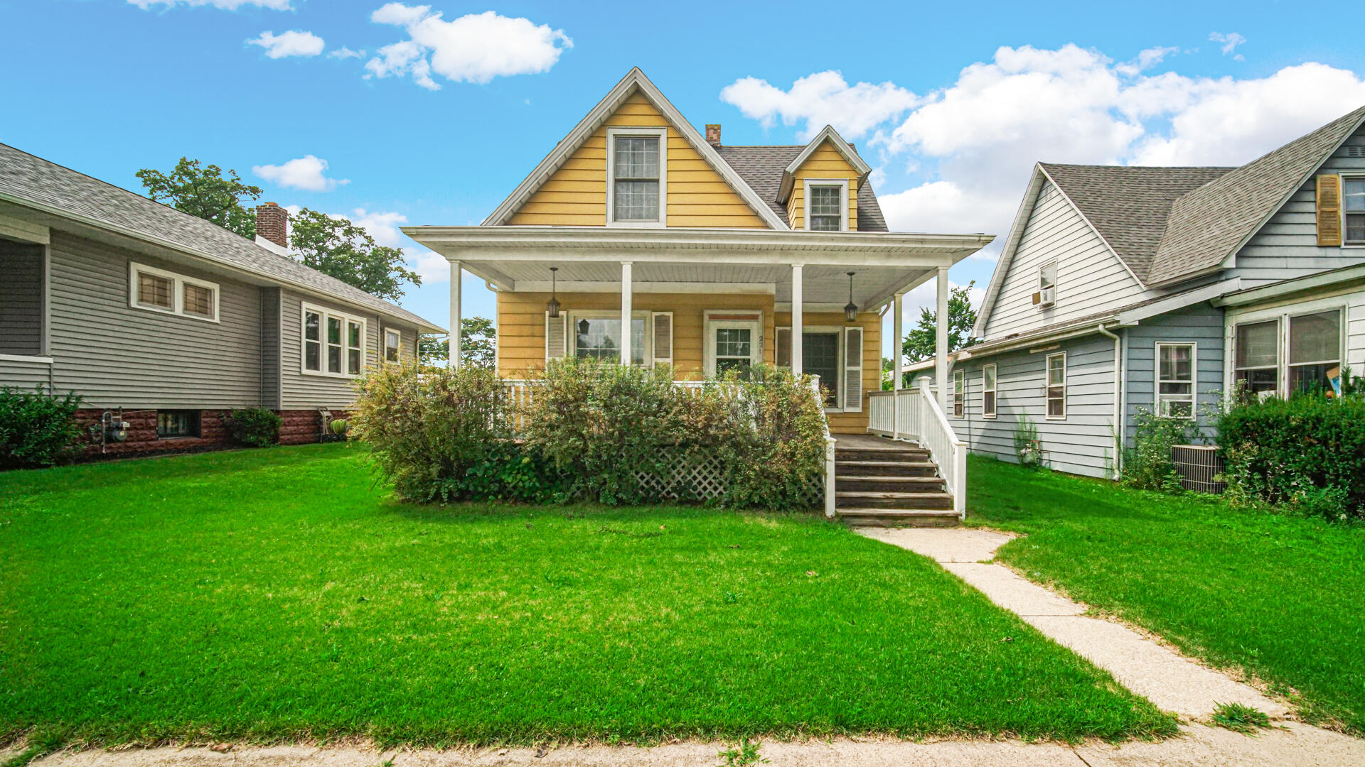 2nd image of 221 S Woodland Ave, Michigan City, IN 46360 | MLS# 843894
