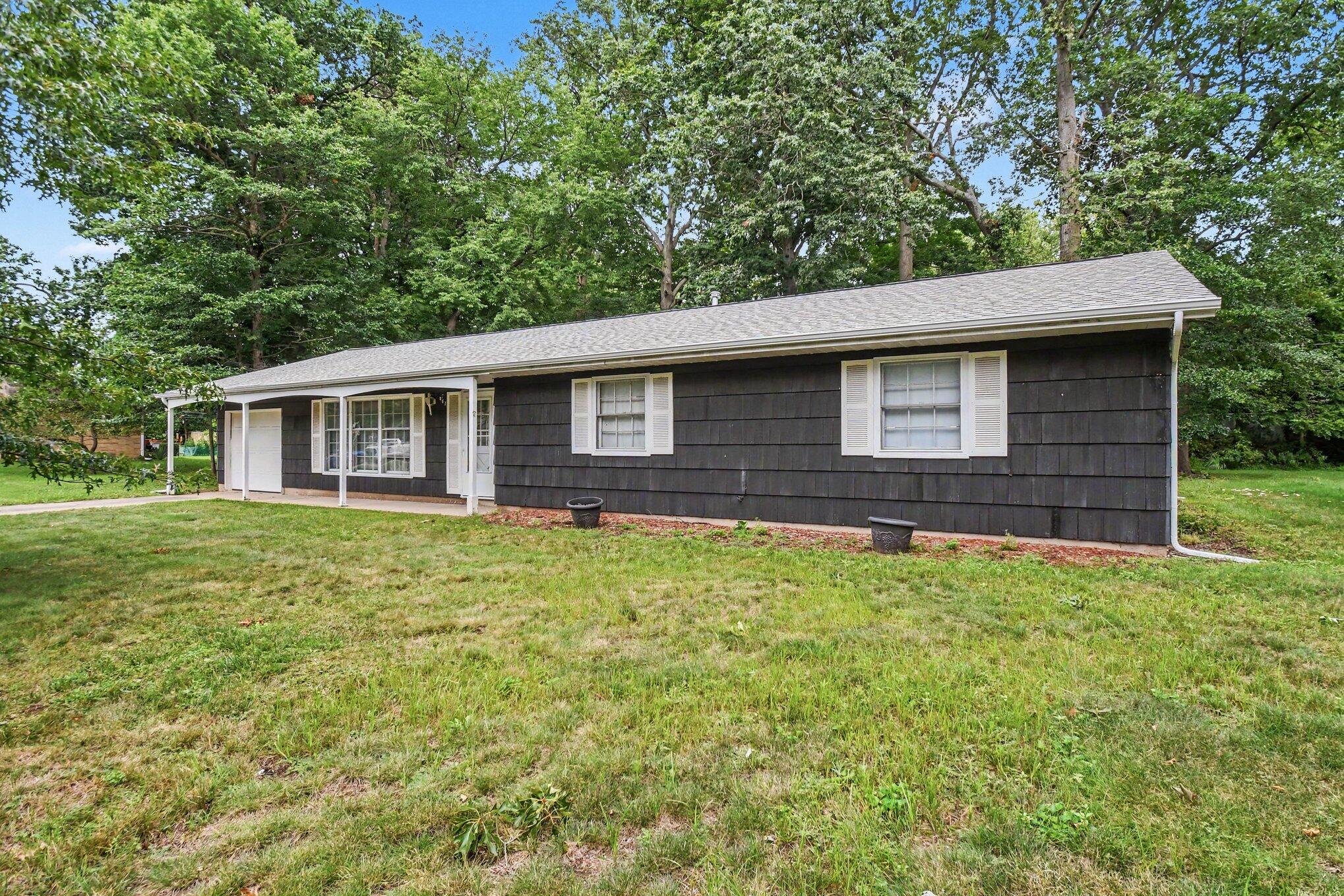 2nd image of 467 Boyd Cir, Michigan City, IN 46360 | MLS# 843900