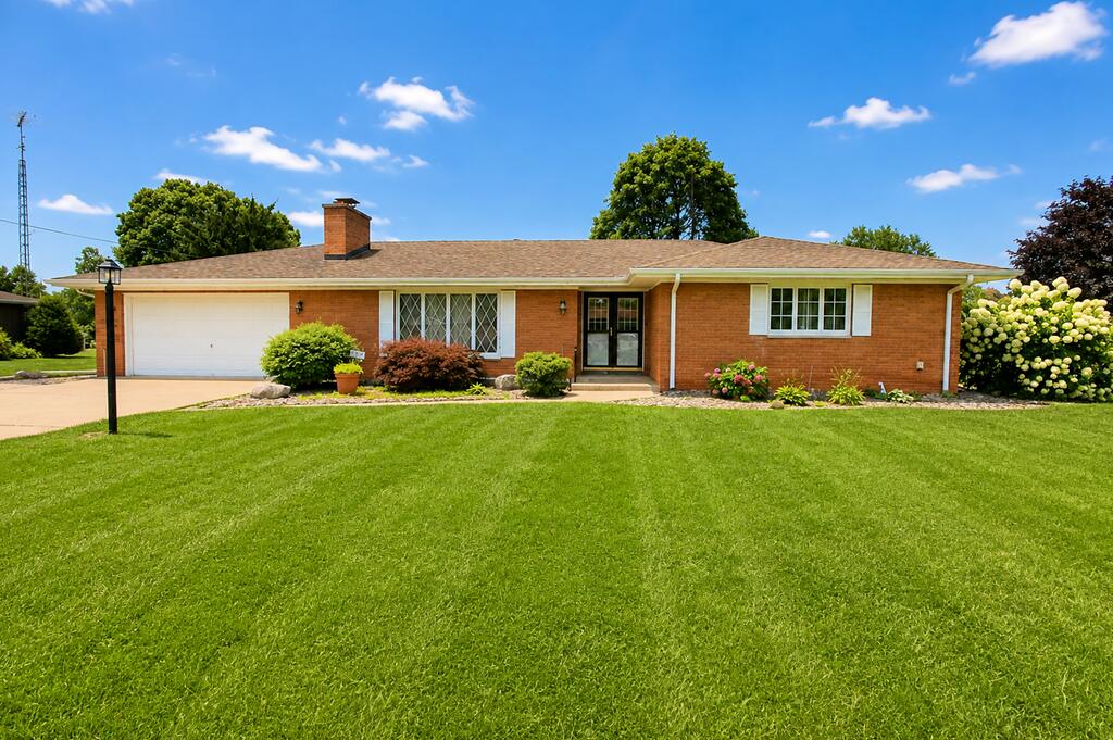 1st image of 1004 W 18th St, La Porte, IN 46350 | MLS# 844257