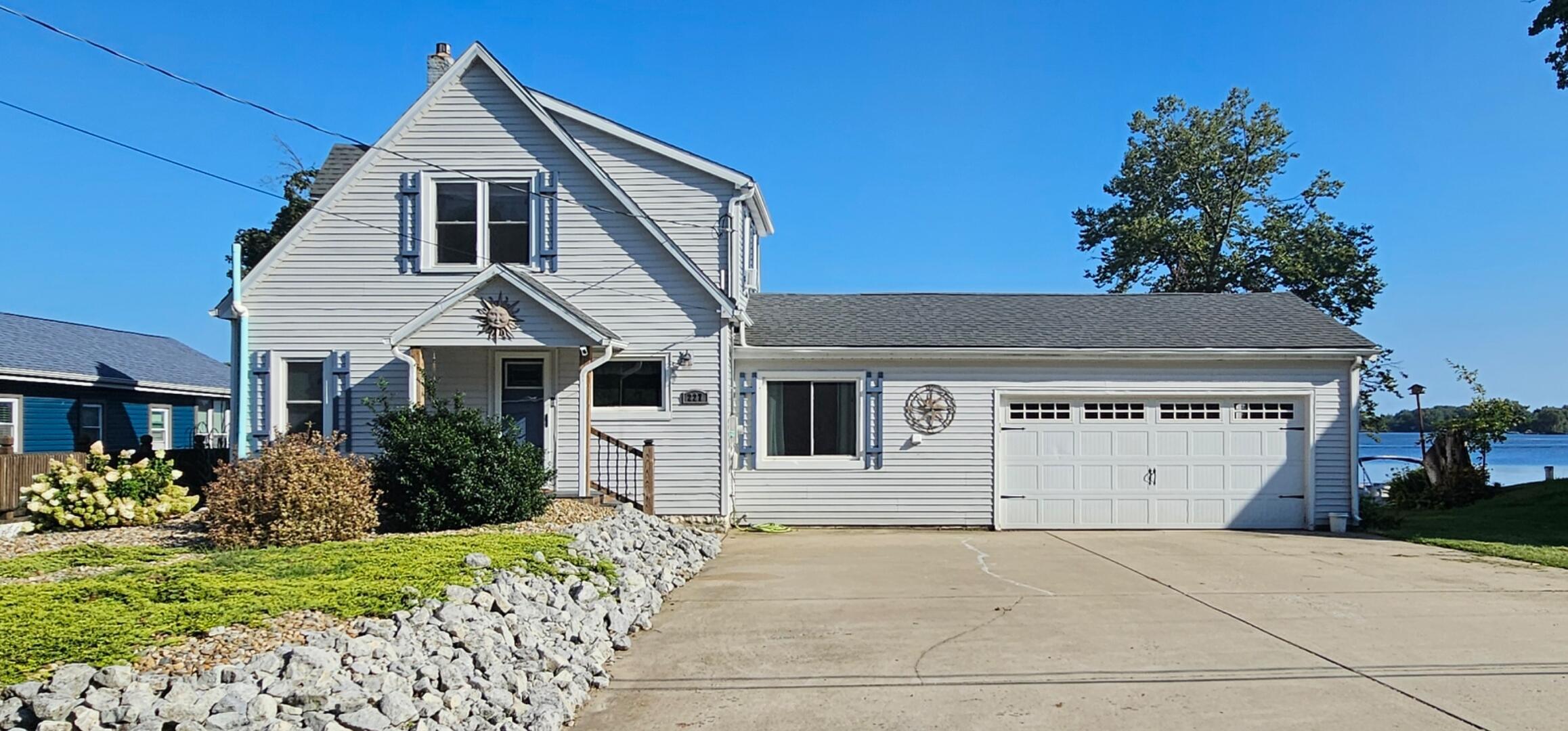 2nd image of 227 Lakeview Dr, Walkerton, IN 46574 | MLS# 844221