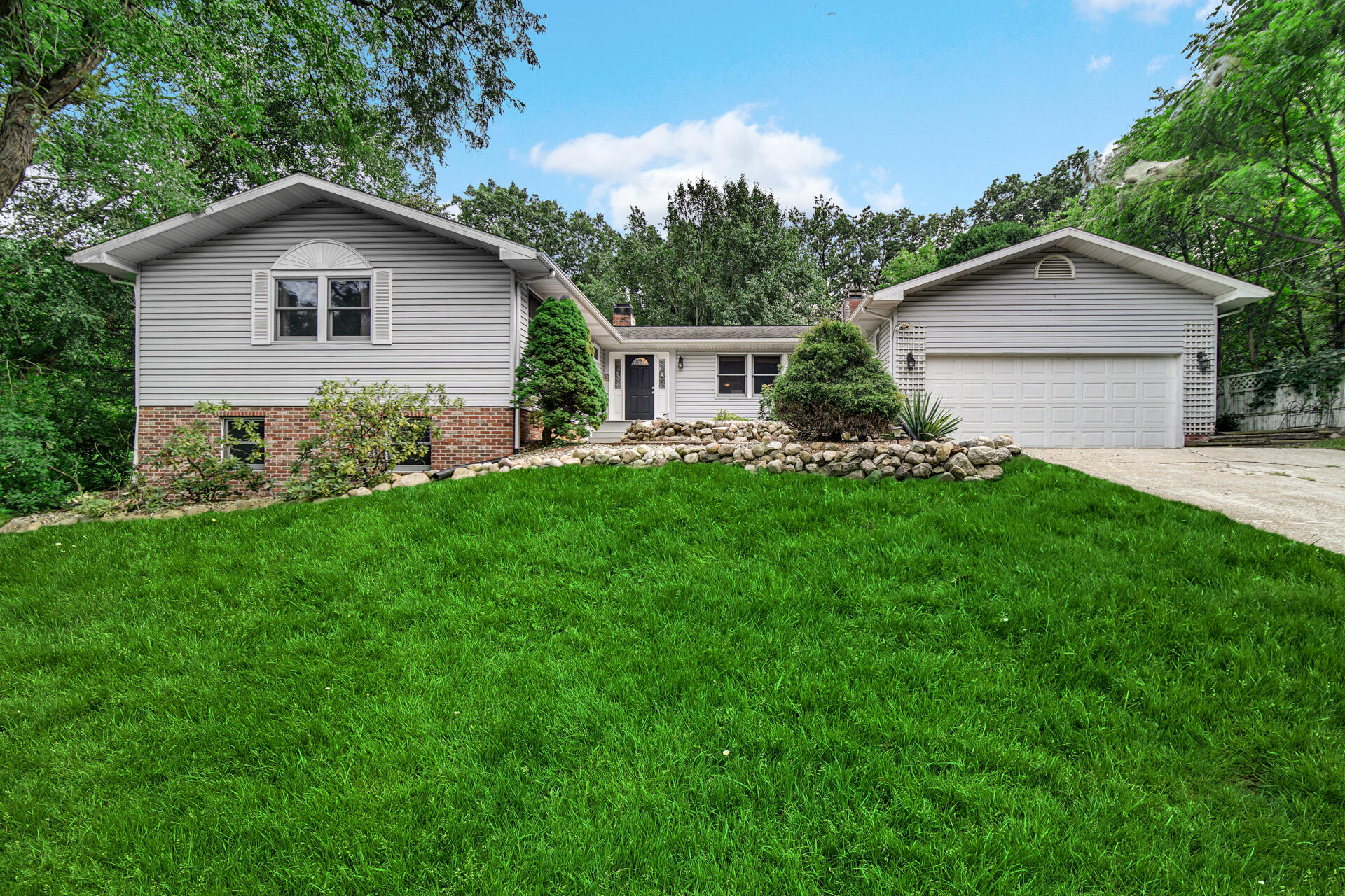 1st image of 5588 W 300 N, La Porte, IN 46350 | MLS# 844186