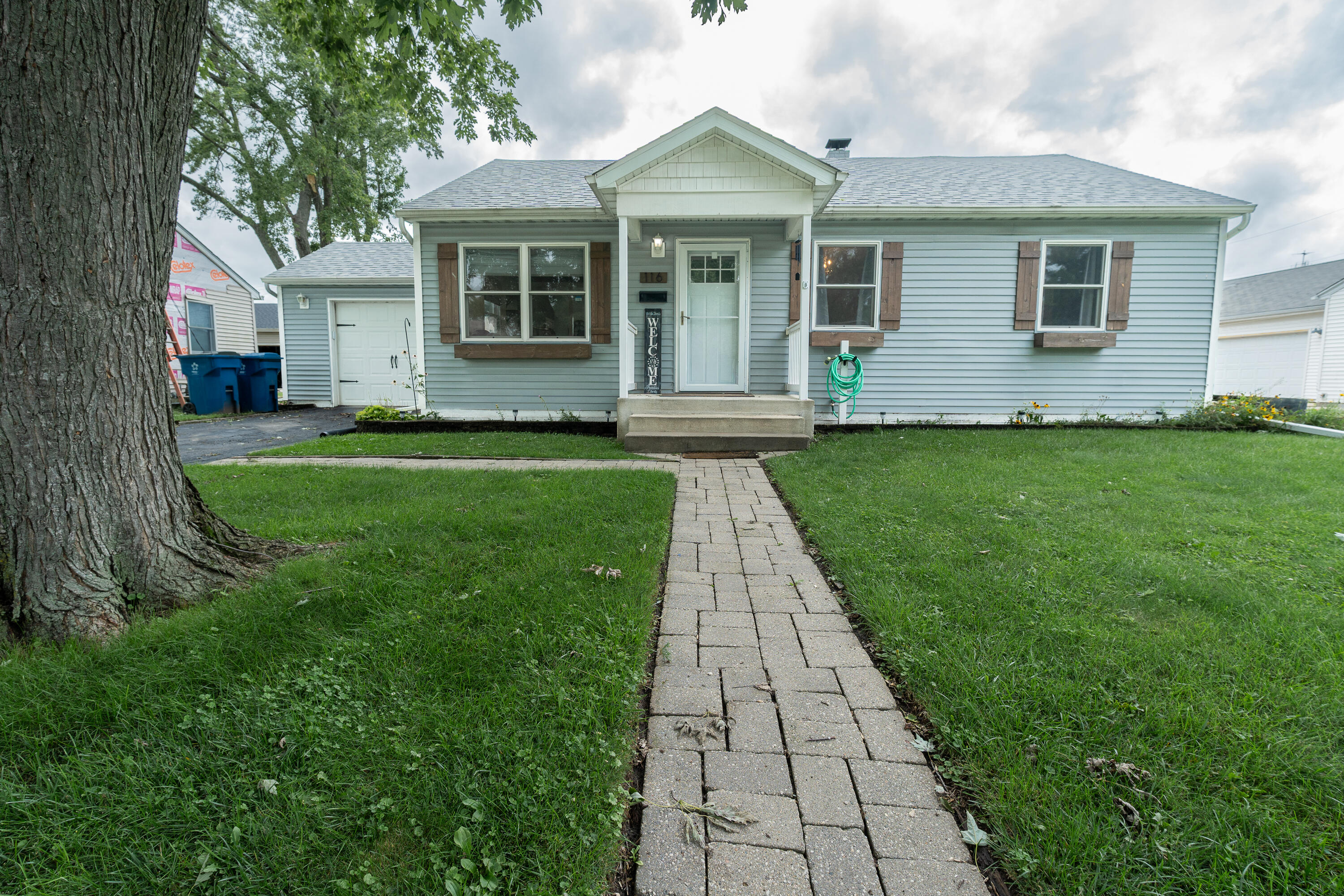 1st image of 116 Maple St, Lowell, IN 46356 | MLS# 844311