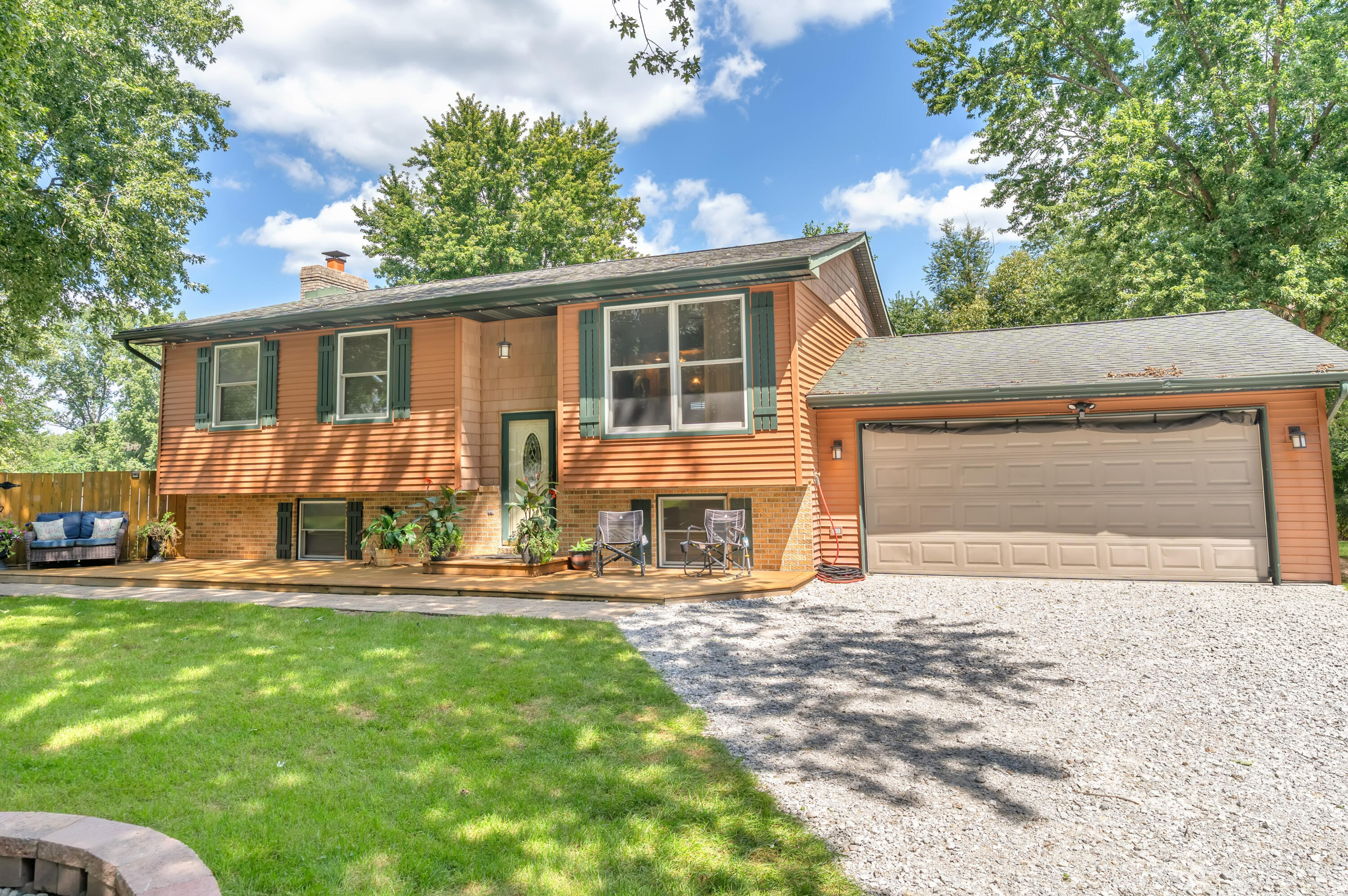 4th image of 9857 Silver Ct, De Motte, IN 46310 | MLS# 844318