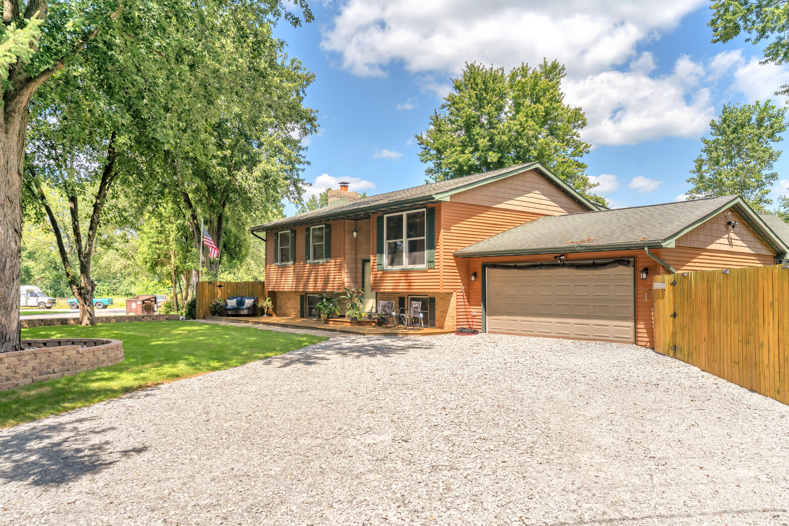 5th image of 9857 Silver Ct, De Motte, IN 46310 | MLS# 844318