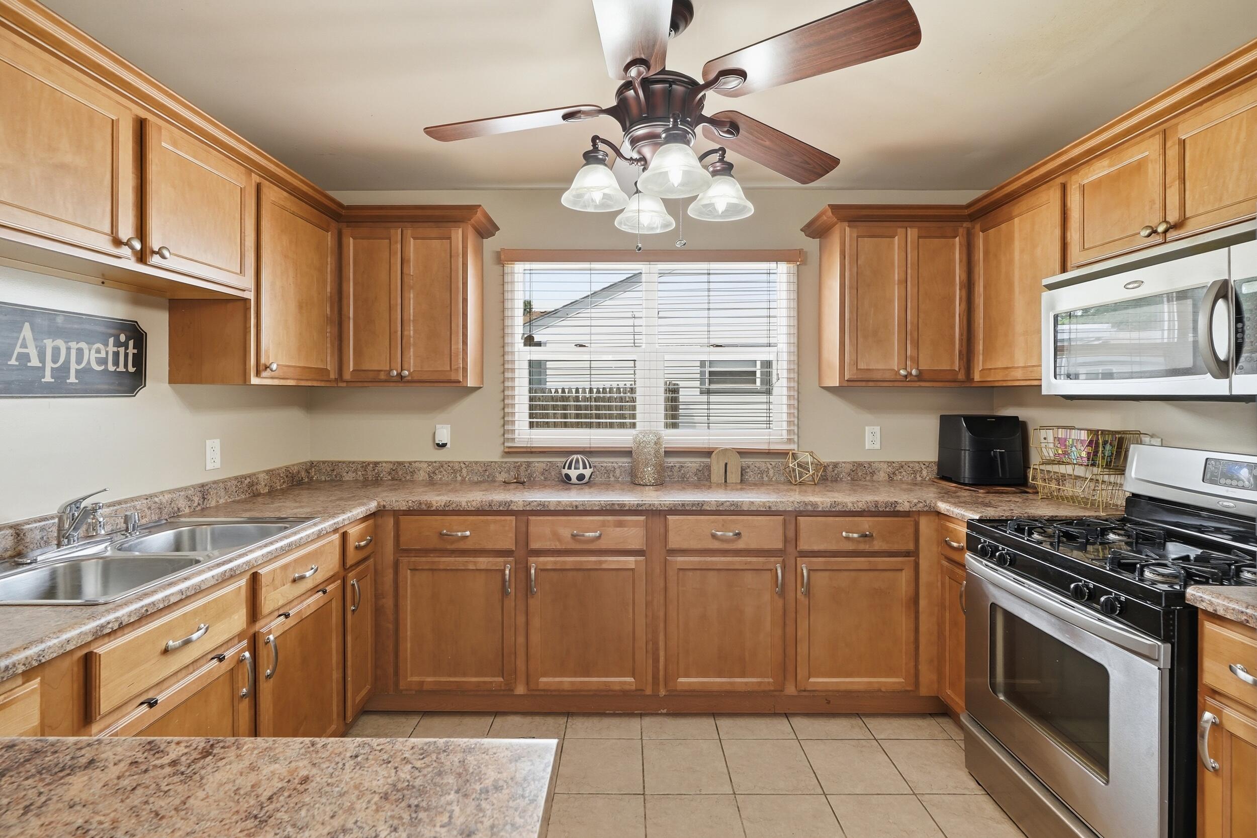 4th image of 2516 Wicker Park Dr, Highland, IN 46322 | MLS# 844298