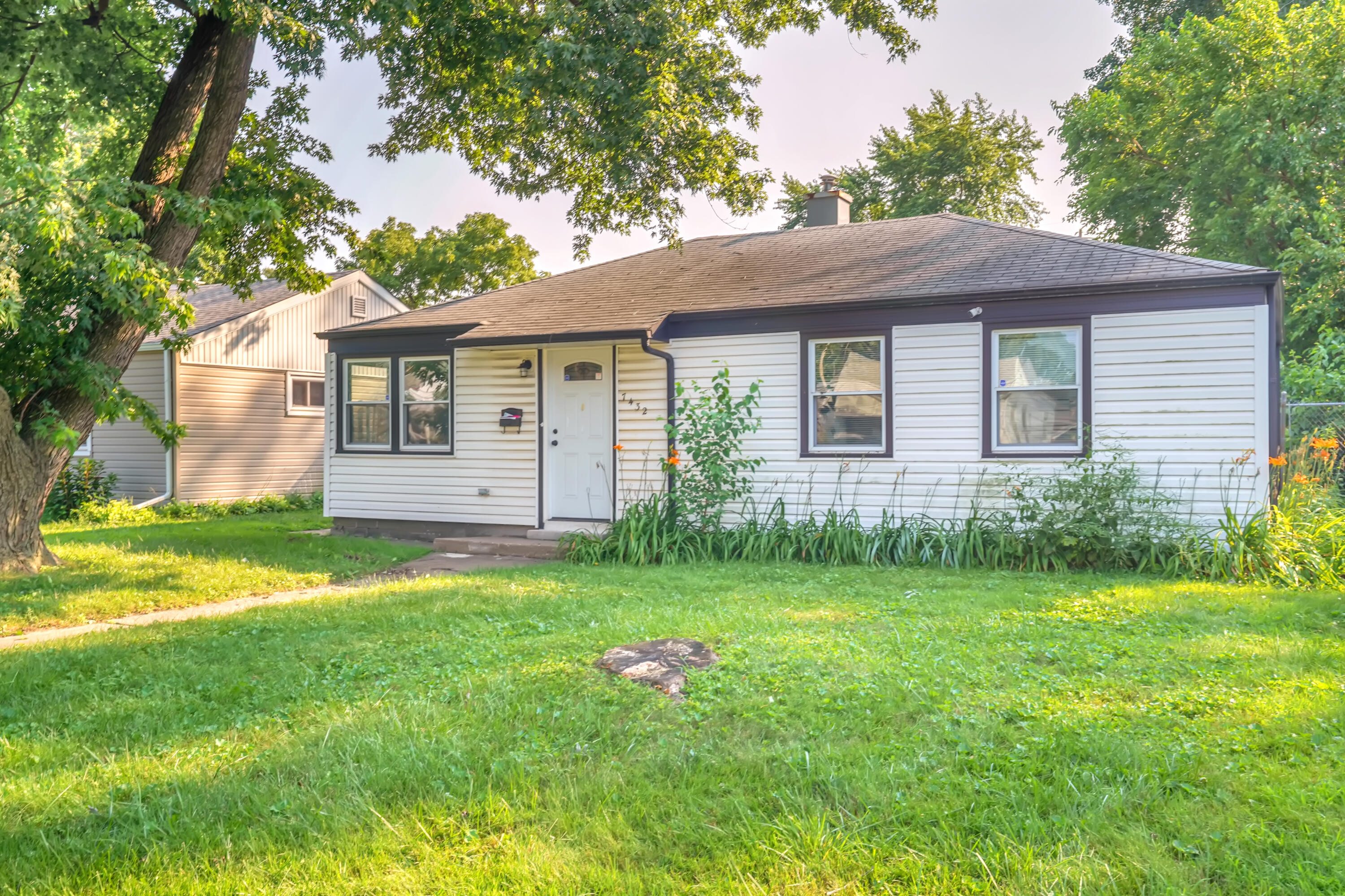 1st image of 7432 Southeastern Ave, Hammond, IN 46324 | MLS# 844260