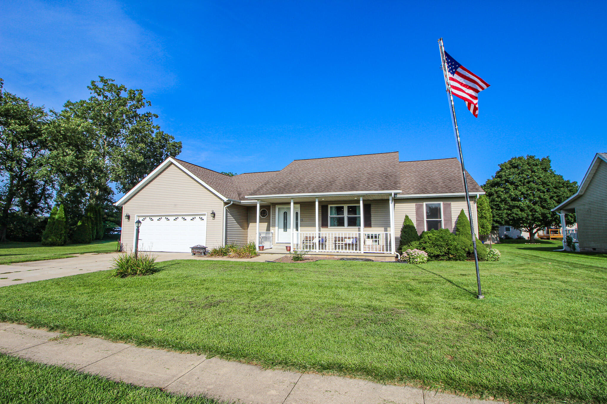 1st image of 501 Fir St Sw, De Motte, IN 46310 | MLS# 844308