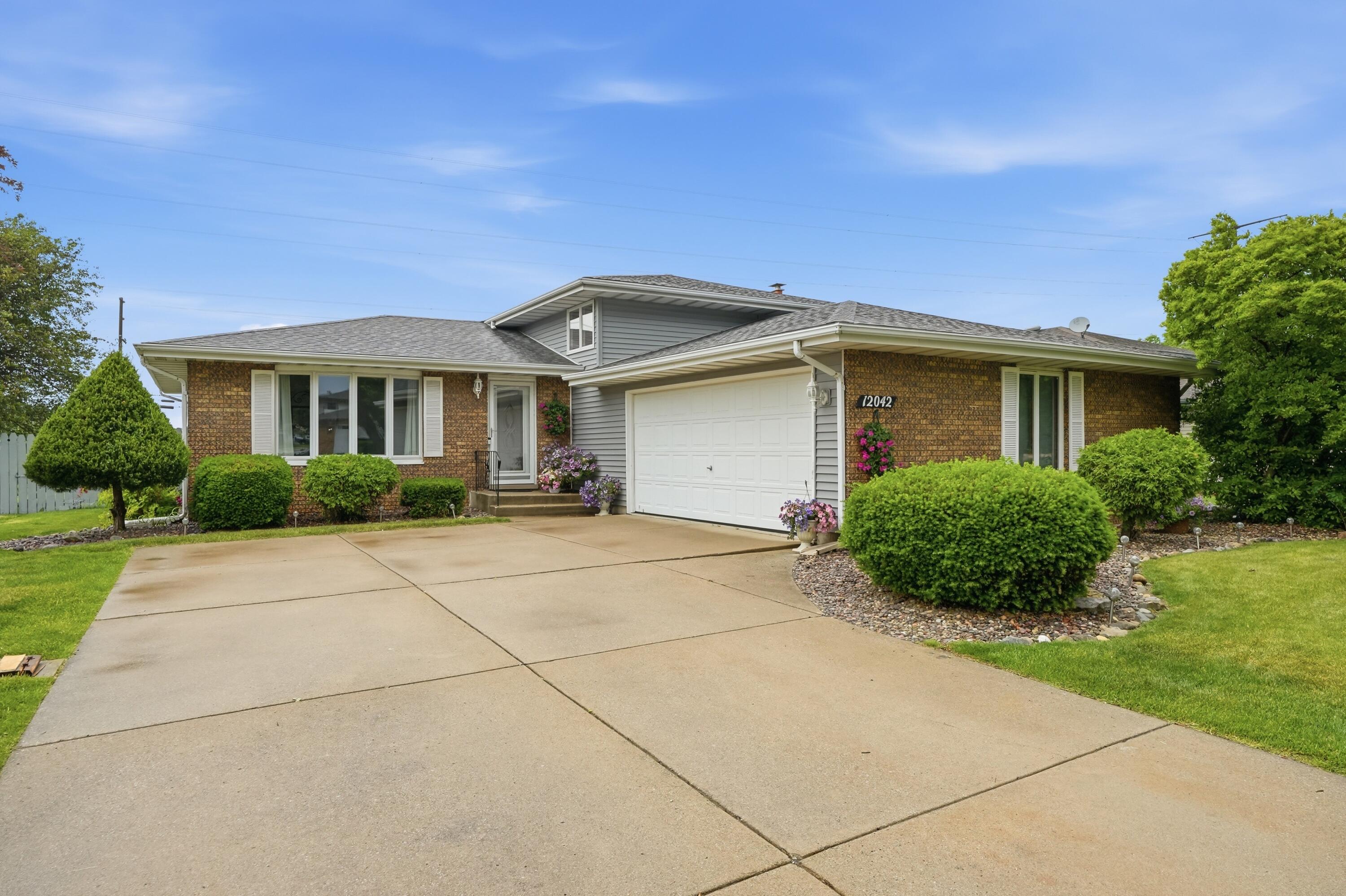 1st image of 12042 W 103rd Ct, St. John, IN 46373 | MLS# 844275