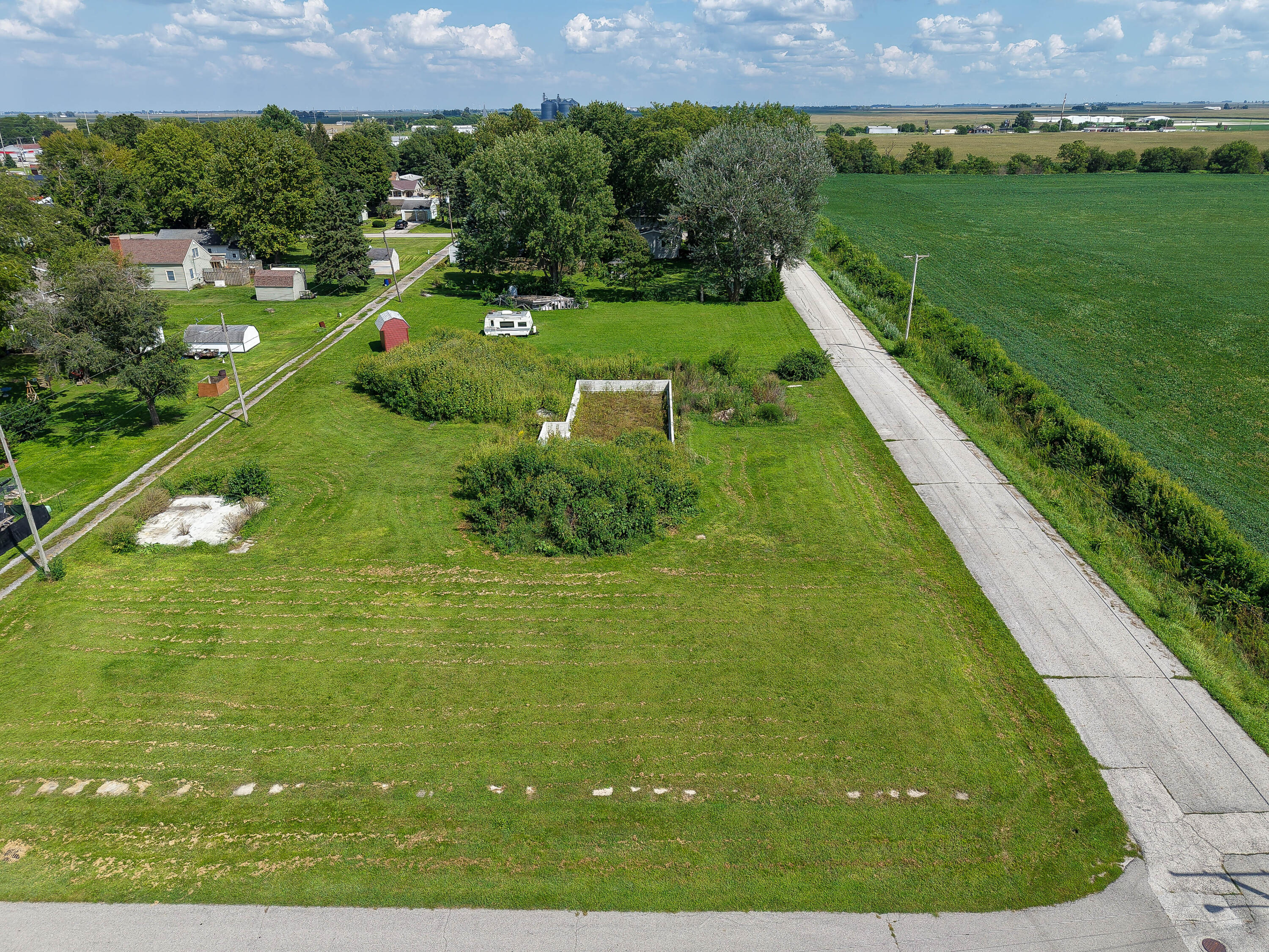 2nd image of 206 E Owen St, Kentland, IN 47951 | MLS# 844290