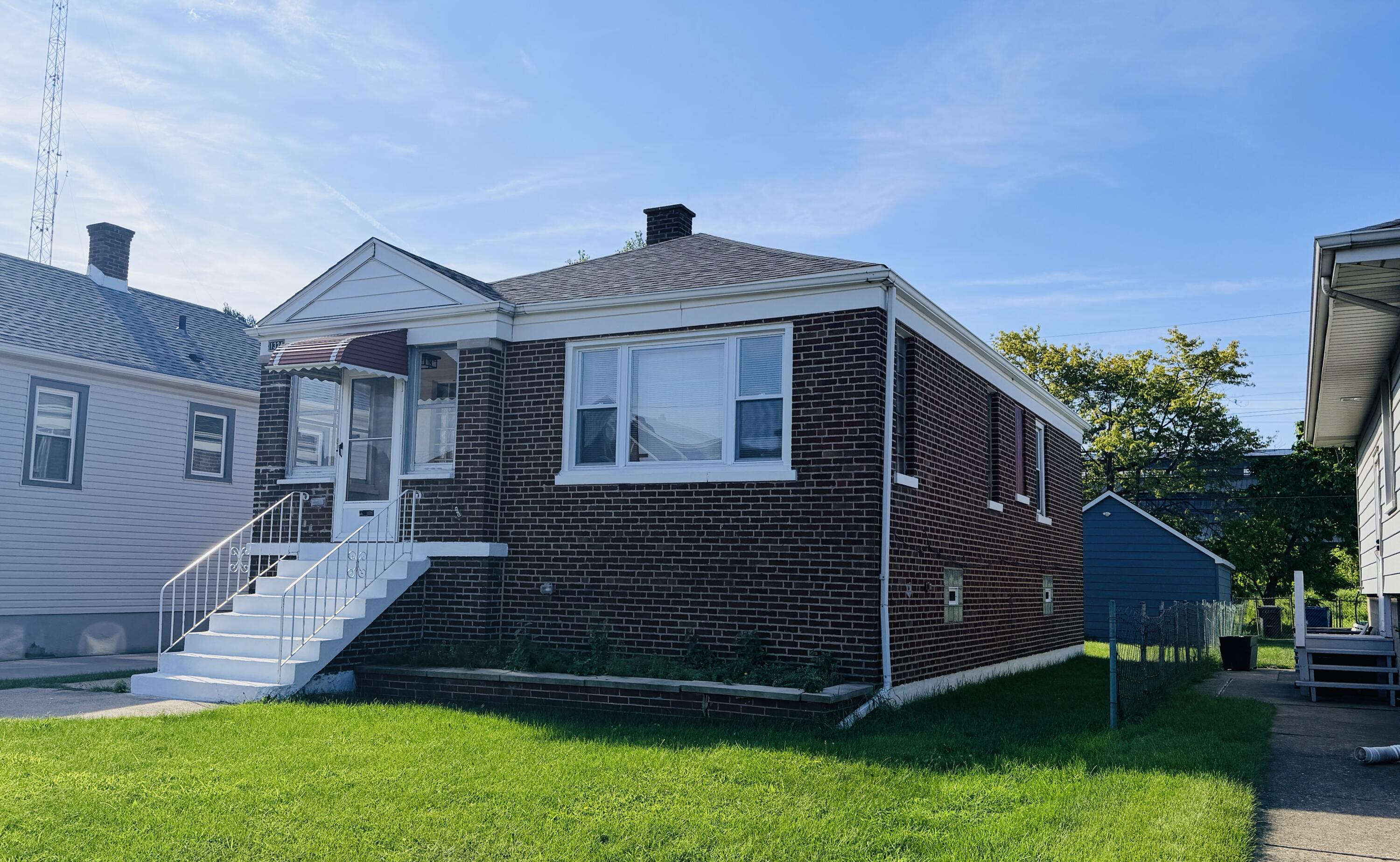 2nd image of 1324 Lakeview Ave, Hammond, IN 46394 | MLS# 844299