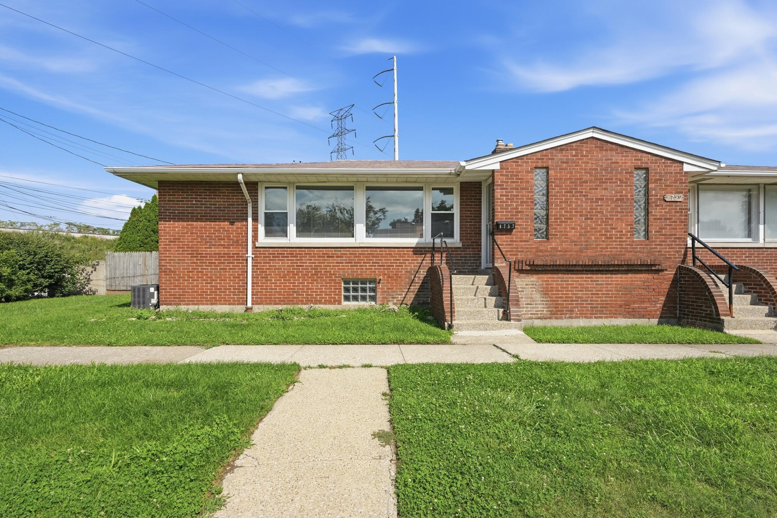 2nd image of 4757 Catalpa Ave, Hammond, IN 46327 | MLS# 844303