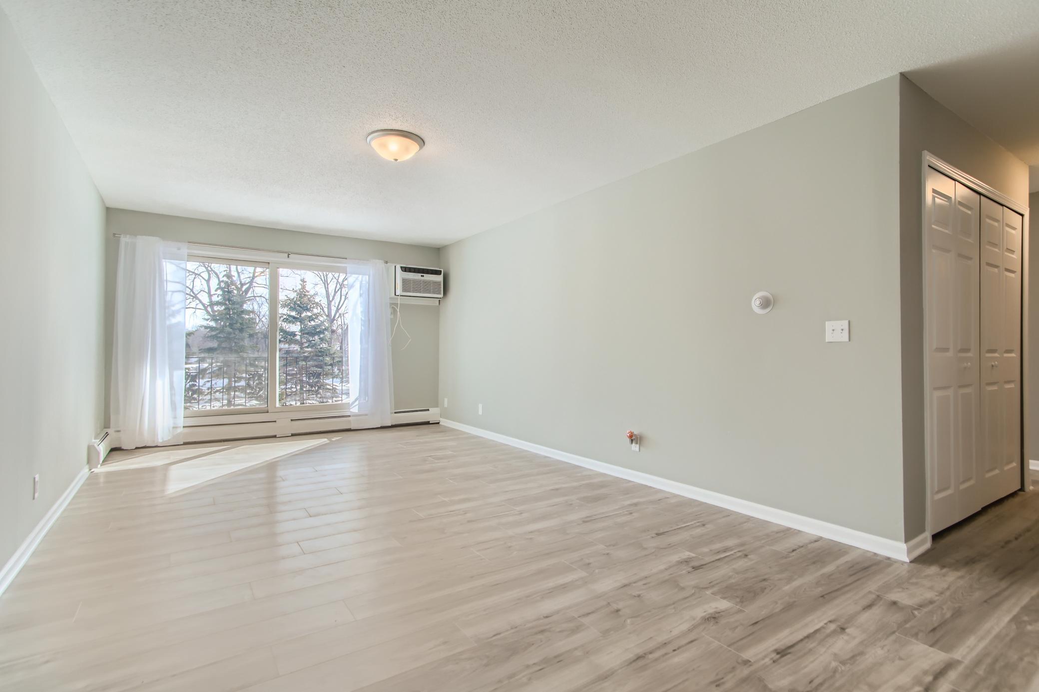 Homes for sale in Little Canada, MN | 179 Little Canada Rd E #224, Little Canada, MN 55117 | MLS# 6345314