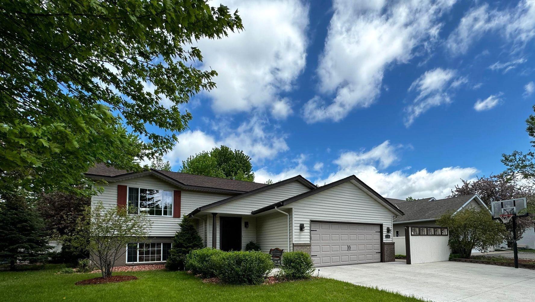 Homes for sale in Waite Park, MN | 717 Popplewood Ct, Waite Park, MN 56387 | MLS# 6538855