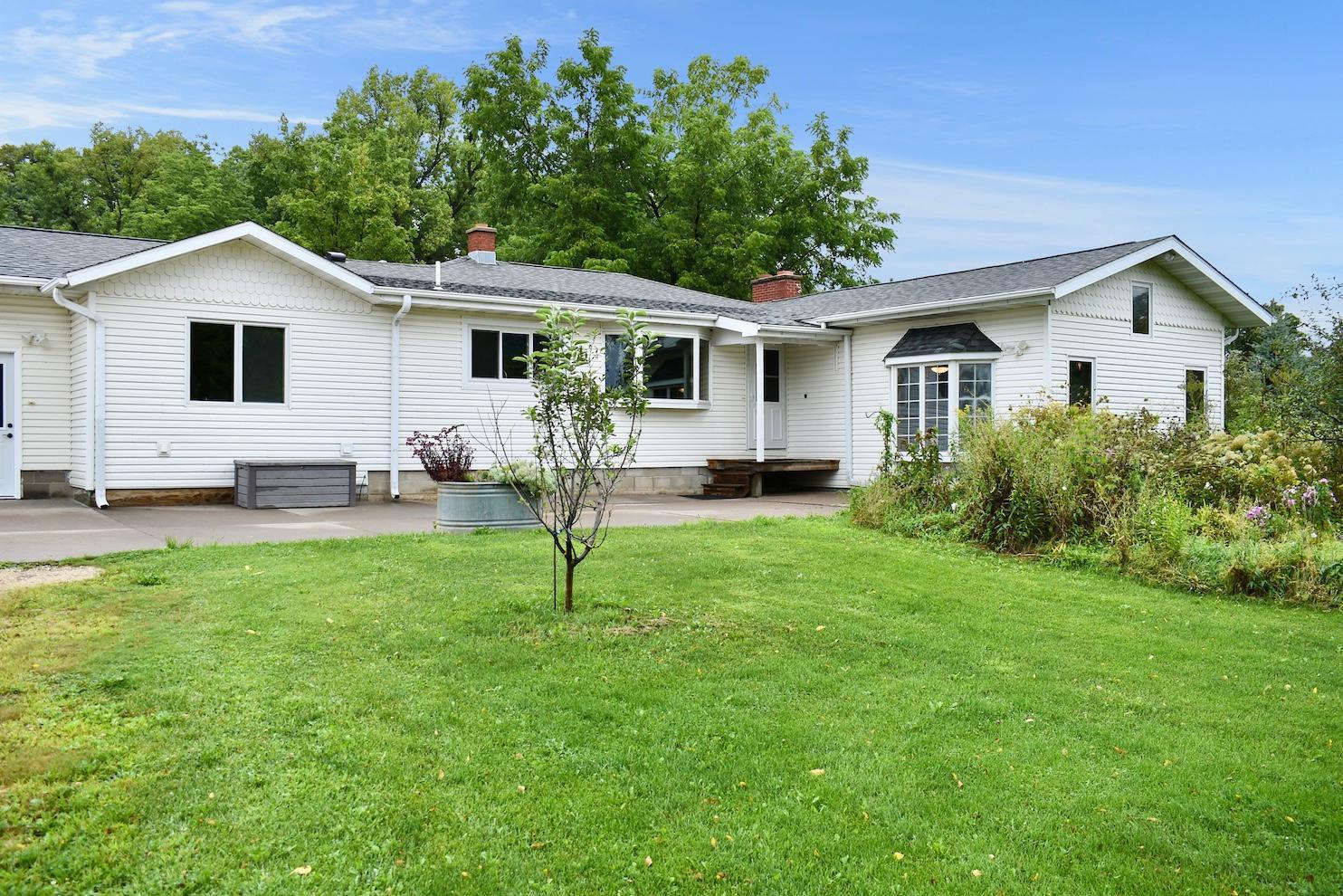 Homes for sale in Houston, MN | 17185 Perkins Valley Dr, Houston, MN 55943 | MLS# 6586219