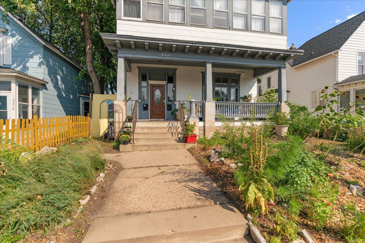 Homes for sale in Minneapolis, MN | 2221 Bloomington Ave, Minneapolis, MN 55404 | MLS# 6596981