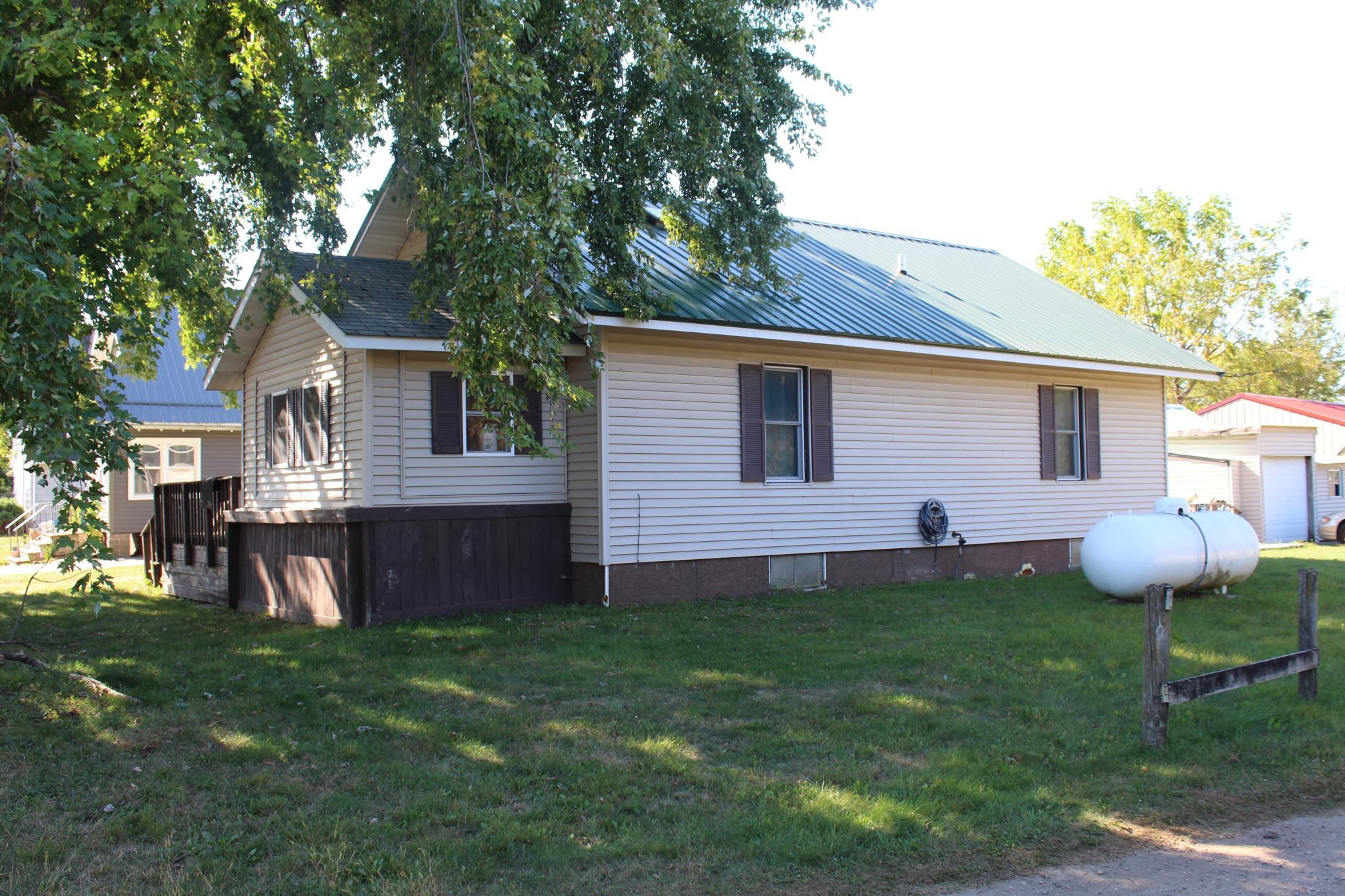 Homes for sale in Cochrane, WI | 104 Elm St, Cochrane, WI 54622 | MLS# 6620571