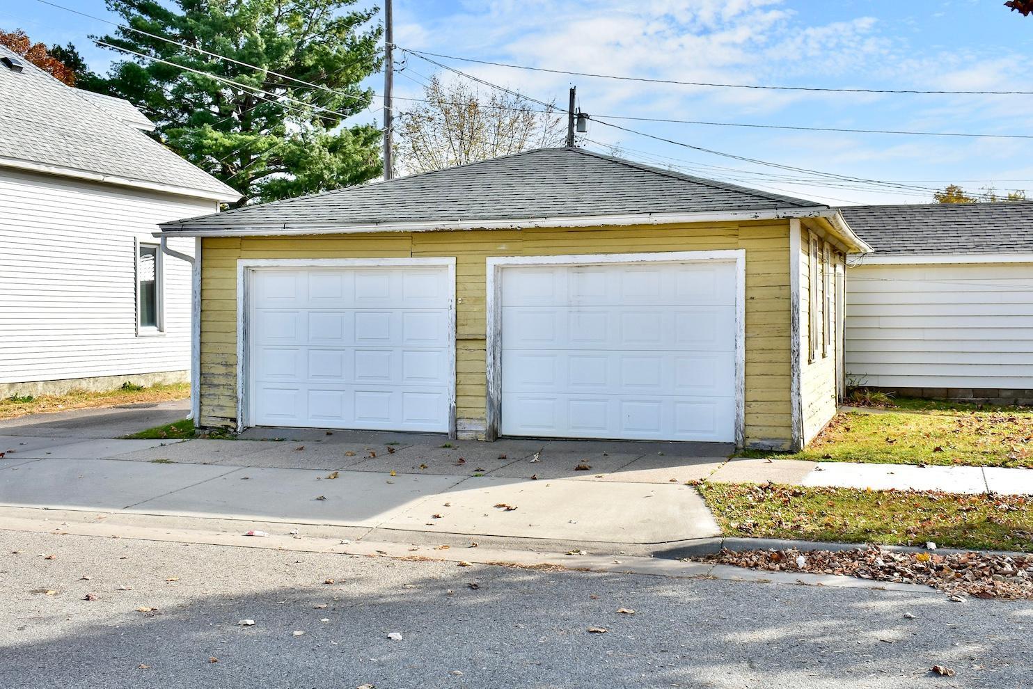 Homes for sale in Winona, MN | 552 E 4Th St, Winona, MN 55987 | MLS# 6625443