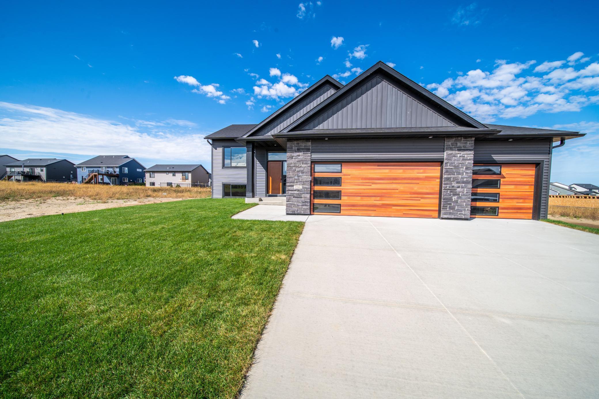 Homes for sale in Byron, MN | 1847 4th Street Ne, Byron, MN 55920 | MLS# 6695678