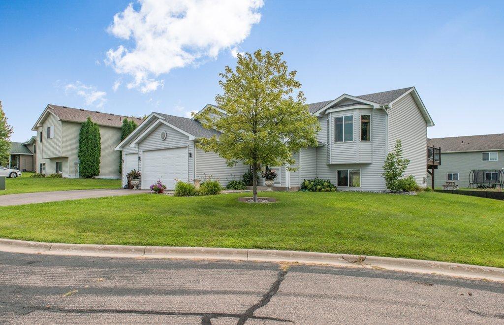 Homes for sale in Montrose, MN | 922 Steamboat Ln, Montrose, MN 55363 | MLS# 6700533