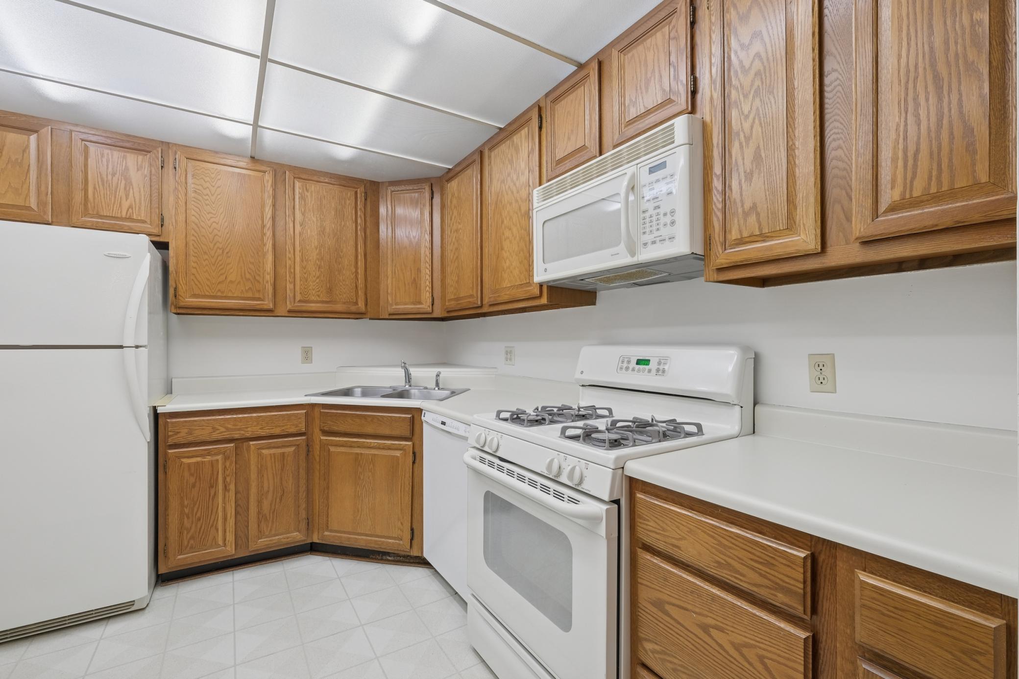 Homes for sale in Edina, MN | 6730 Vernon Ave S #201, Edina, MN 55436 | MLS# 6704176