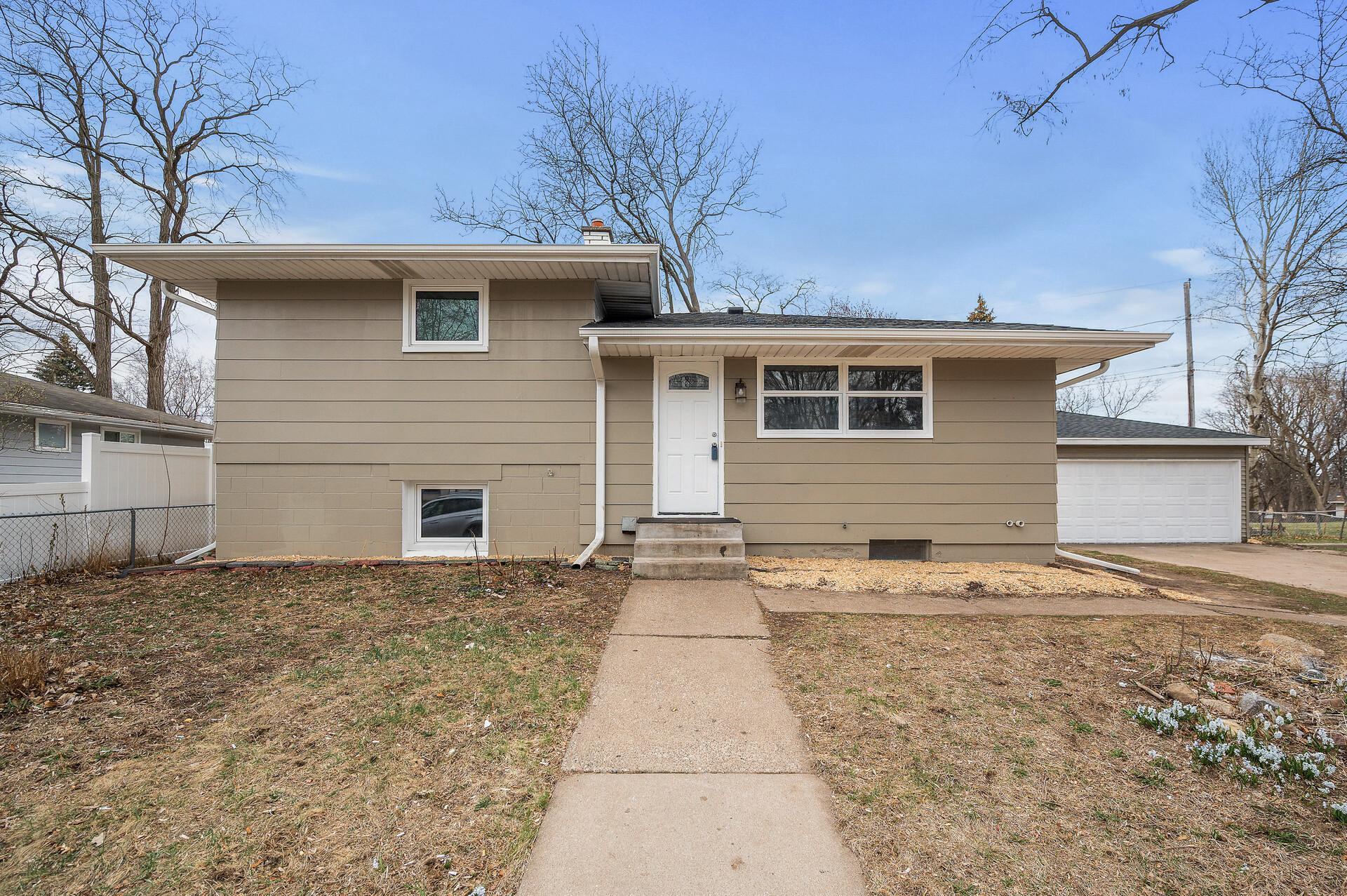 Homes for sale in St. Paul, MN | 237 Sigurd St, St. Paul, MN 55106 | MLS# 6705681