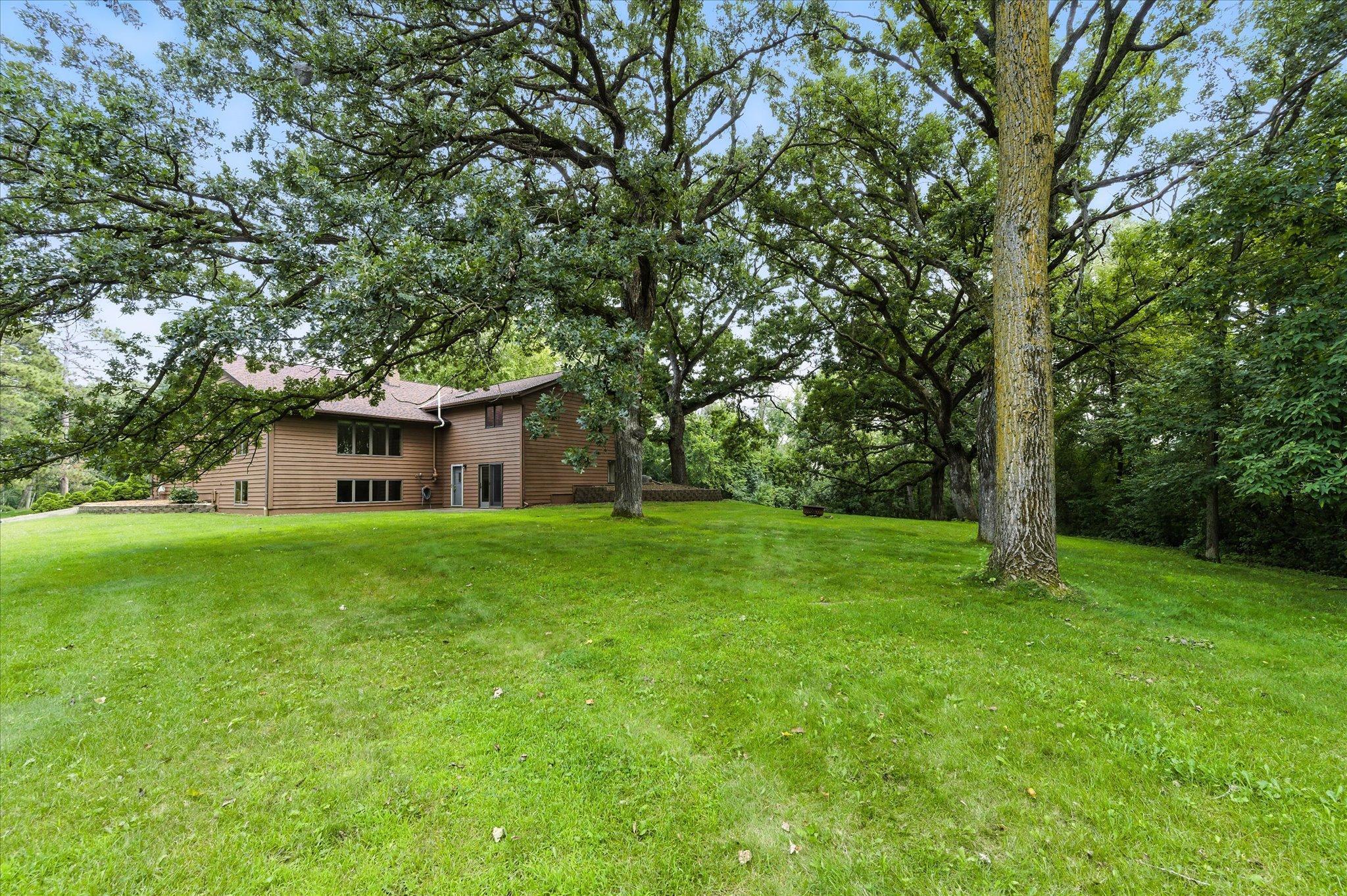 Homes for sale in Eagan, MN | 1310 Deerwood Dr, Eagan, MN 55123 | MLS# 6709547