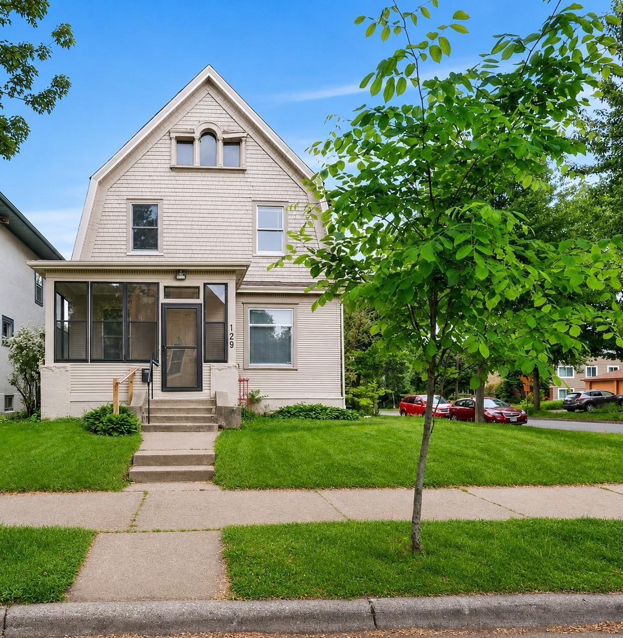 1st image of 129 W 33rd St, Minneapolis, MN 55408 | MLS# 6710012