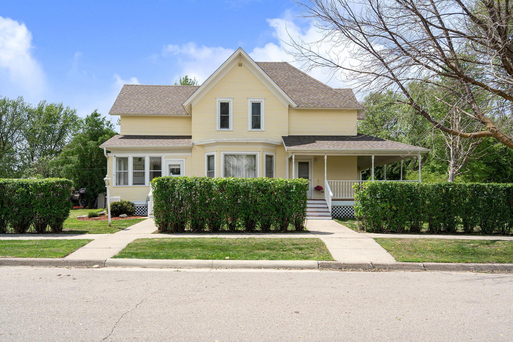 Homes for sale in Blooming Prairie, MN | 310 1St Ave Se, Blooming Prairie, MN 55917 | MLS# 6725481