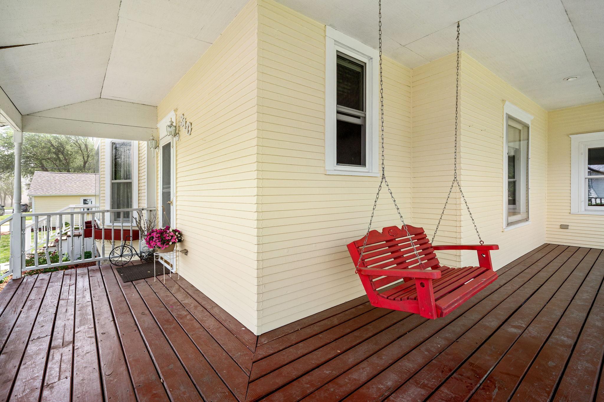 Homes for sale in Blooming Prairie, MN | 310 1St Ave Se, Blooming Prairie, MN 55917 | MLS# 6725481