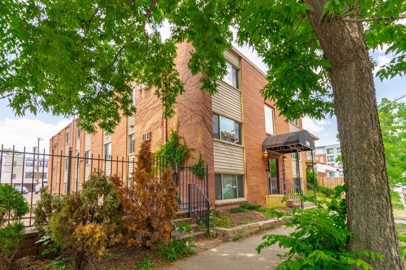Homes for sale in Minneapolis, MN | 3018 Aldrich Ave S #12, Minneapolis, MN 55408 | MLS# 6726332