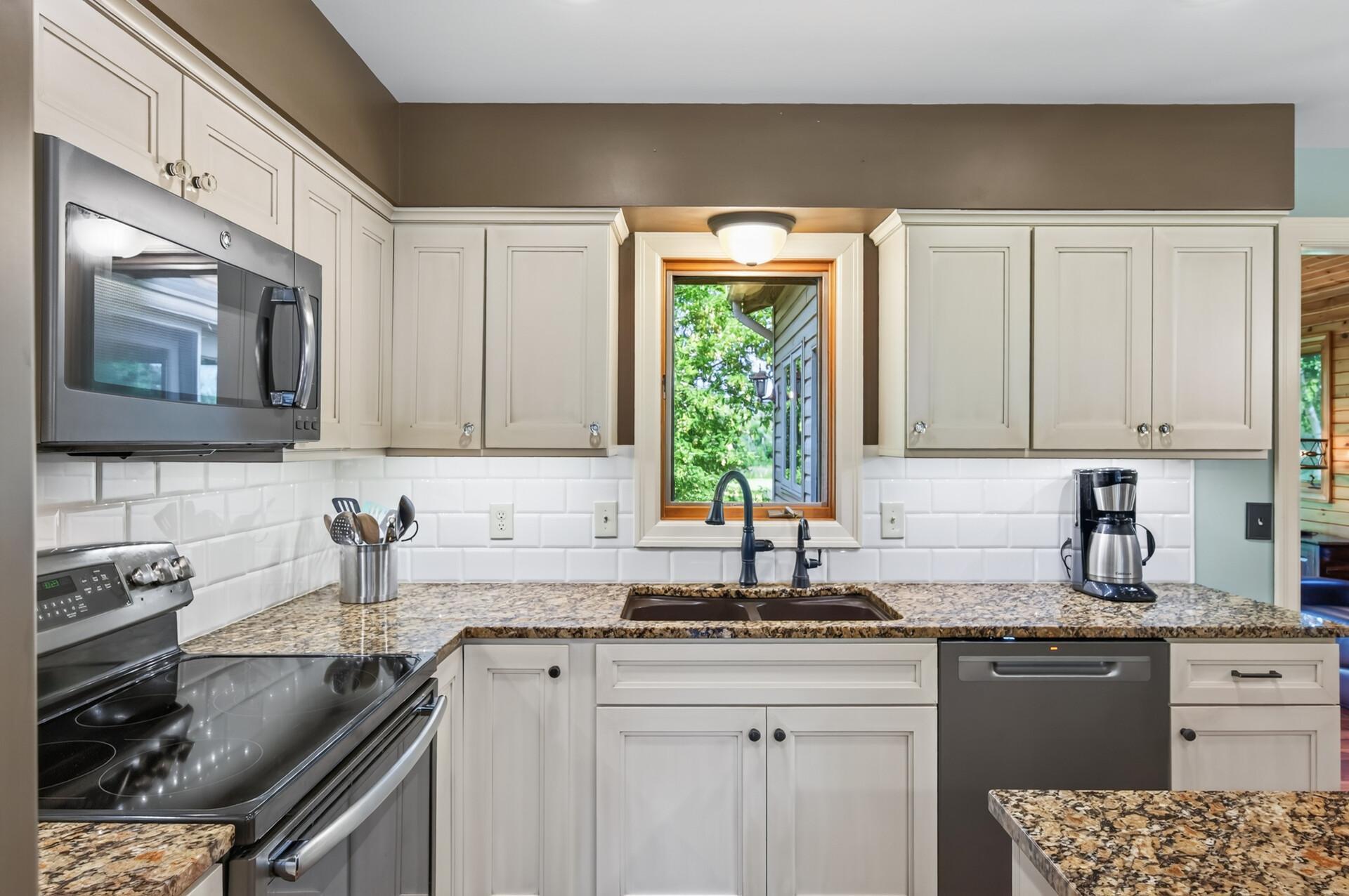 5th image of 6227 Annapolis Ln N, Maple Grove, MN 55311 | MLS# 6729860