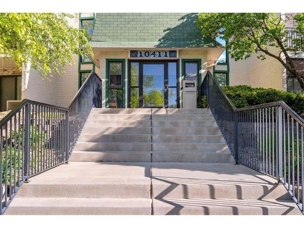 Homes for sale in Minnetonka, MN | 10411 Cedar Lake Rd #213, Minnetonka, MN 55305 | MLS# 6733873