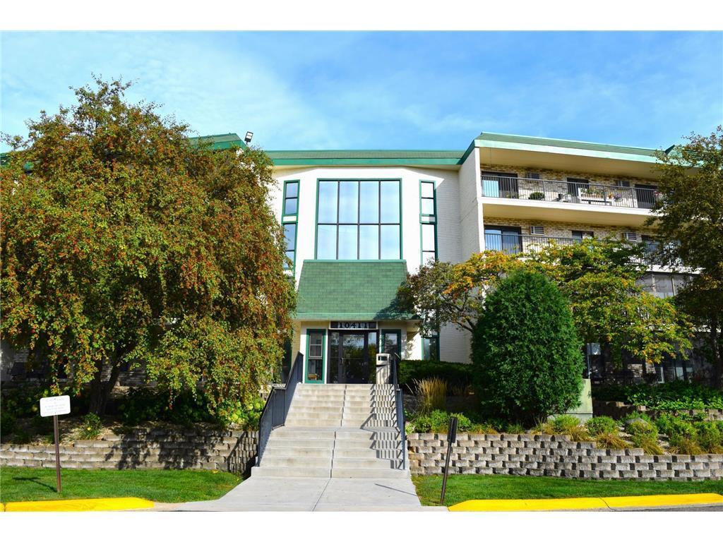 Homes for sale in Minnetonka, MN | 10411 Cedar Lake Rd #213, Minnetonka, MN 55305 | MLS# 6733873