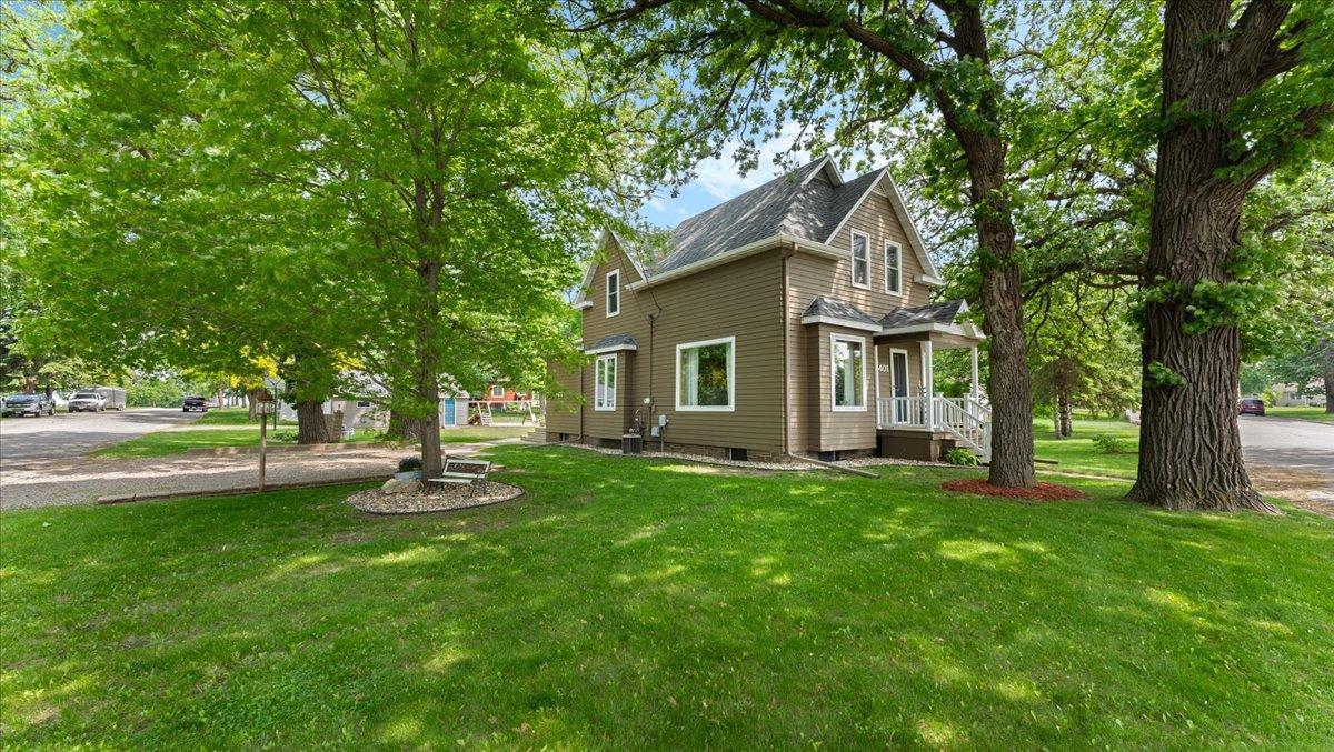 Homes for sale in Osakis, MN | 401 E Main St, Osakis, MN 56360 | MLS# 6734188