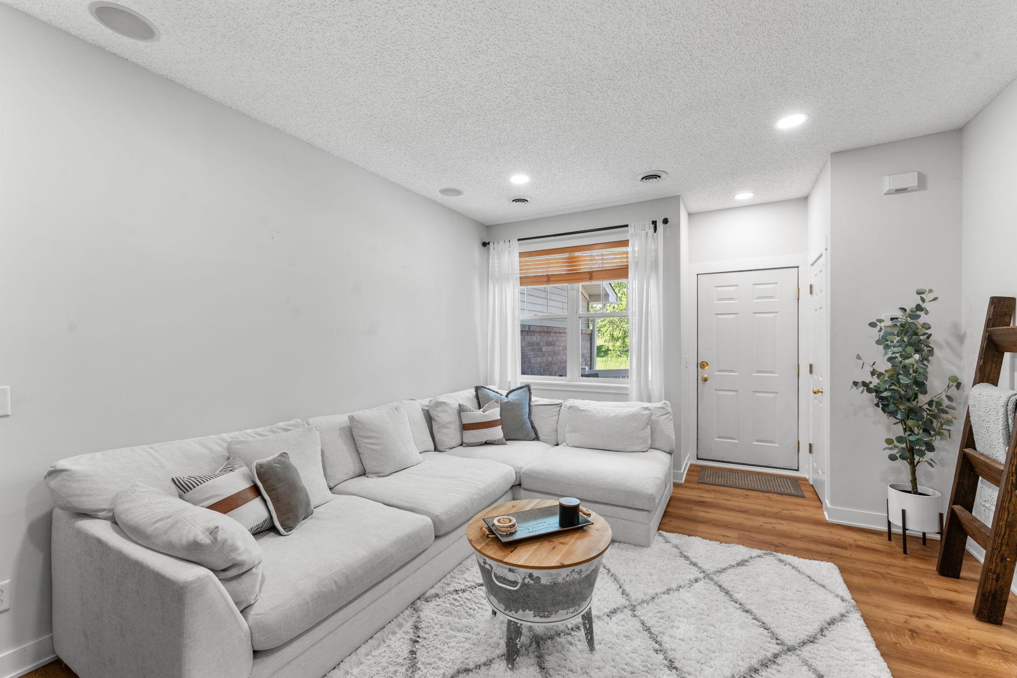 Homes for sale in Lakeville, MN | 11228 204Th St W #1003, Lakeville, MN 55044 | MLS# 6736119