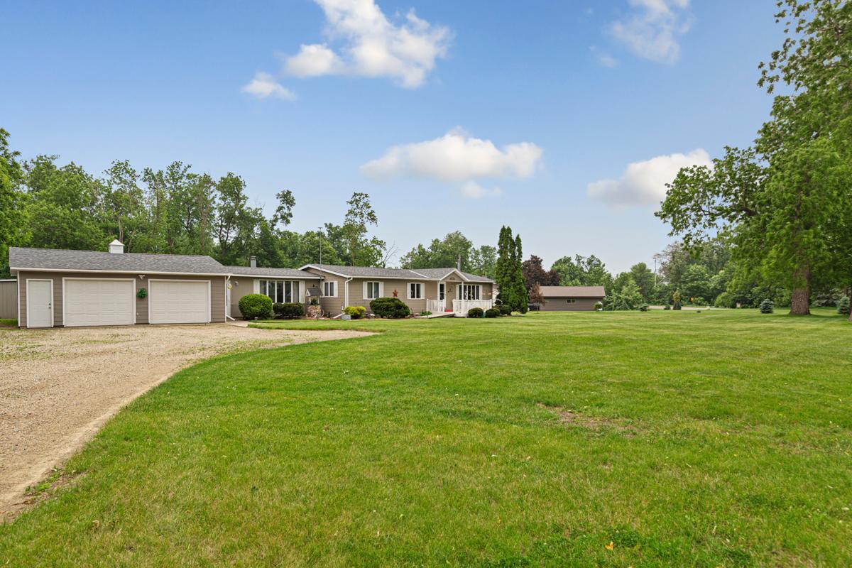 2nd image of 18221 Roberds Lake Blvd, Faribault, MN 55021 | MLS# 6737213