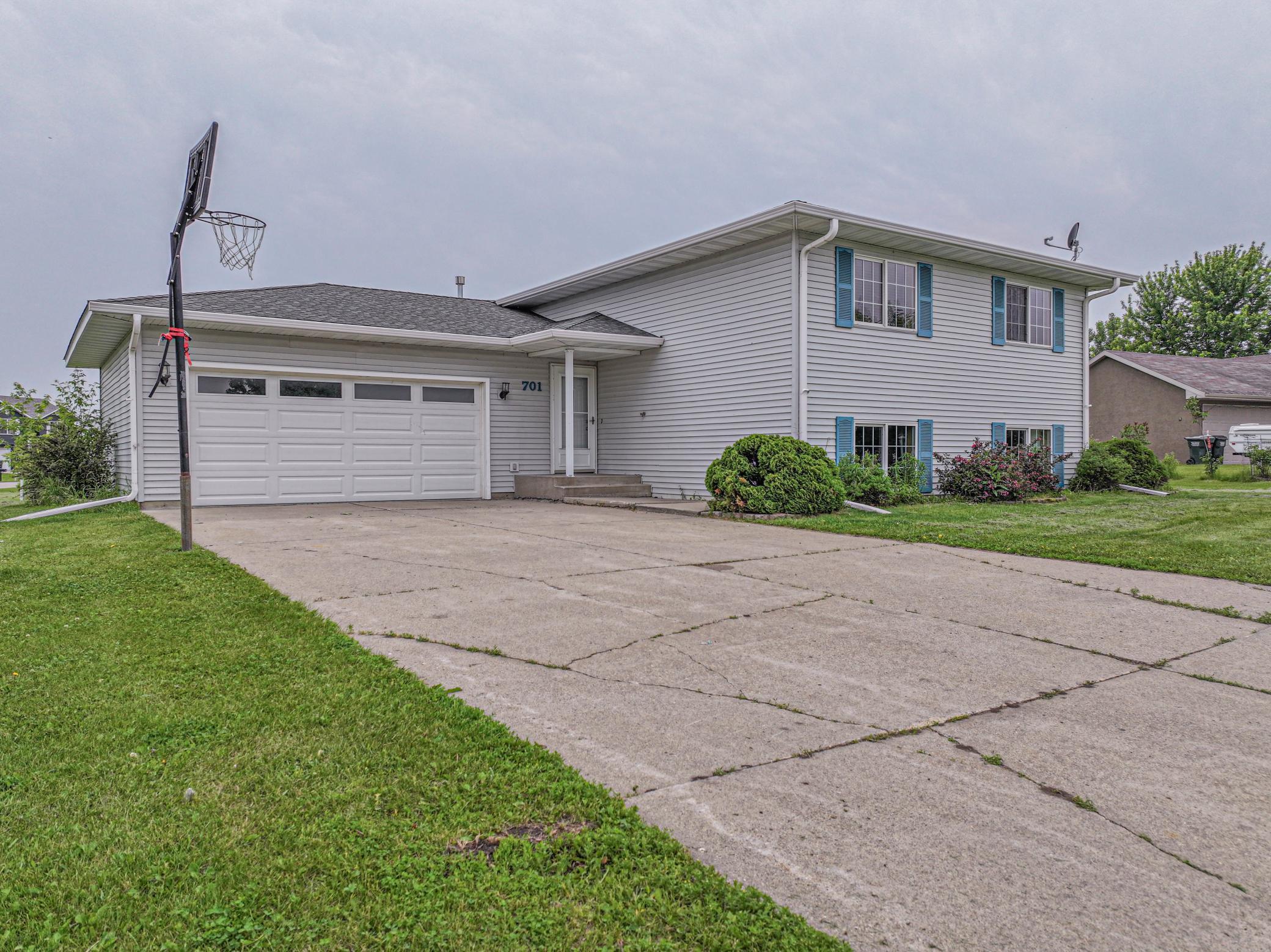 Homes for sale in Osakis, MN | 701 W Queen St, Osakis, MN 56360 | MLS# 6737312