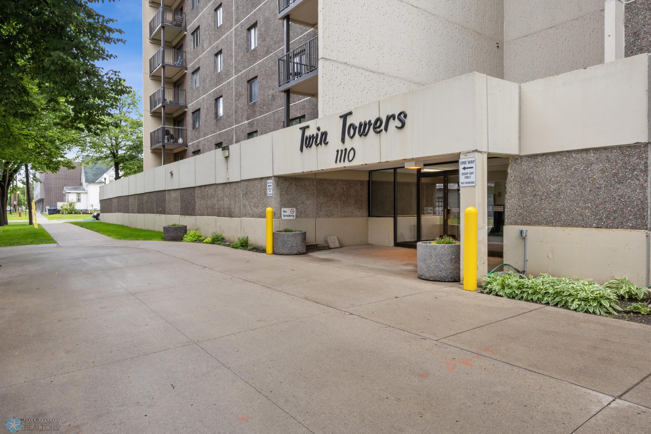 Homes for sale in Fargo, ND | 1110 3rd Ave N #201E, Fargo, ND 58102 | MLS# 6739958