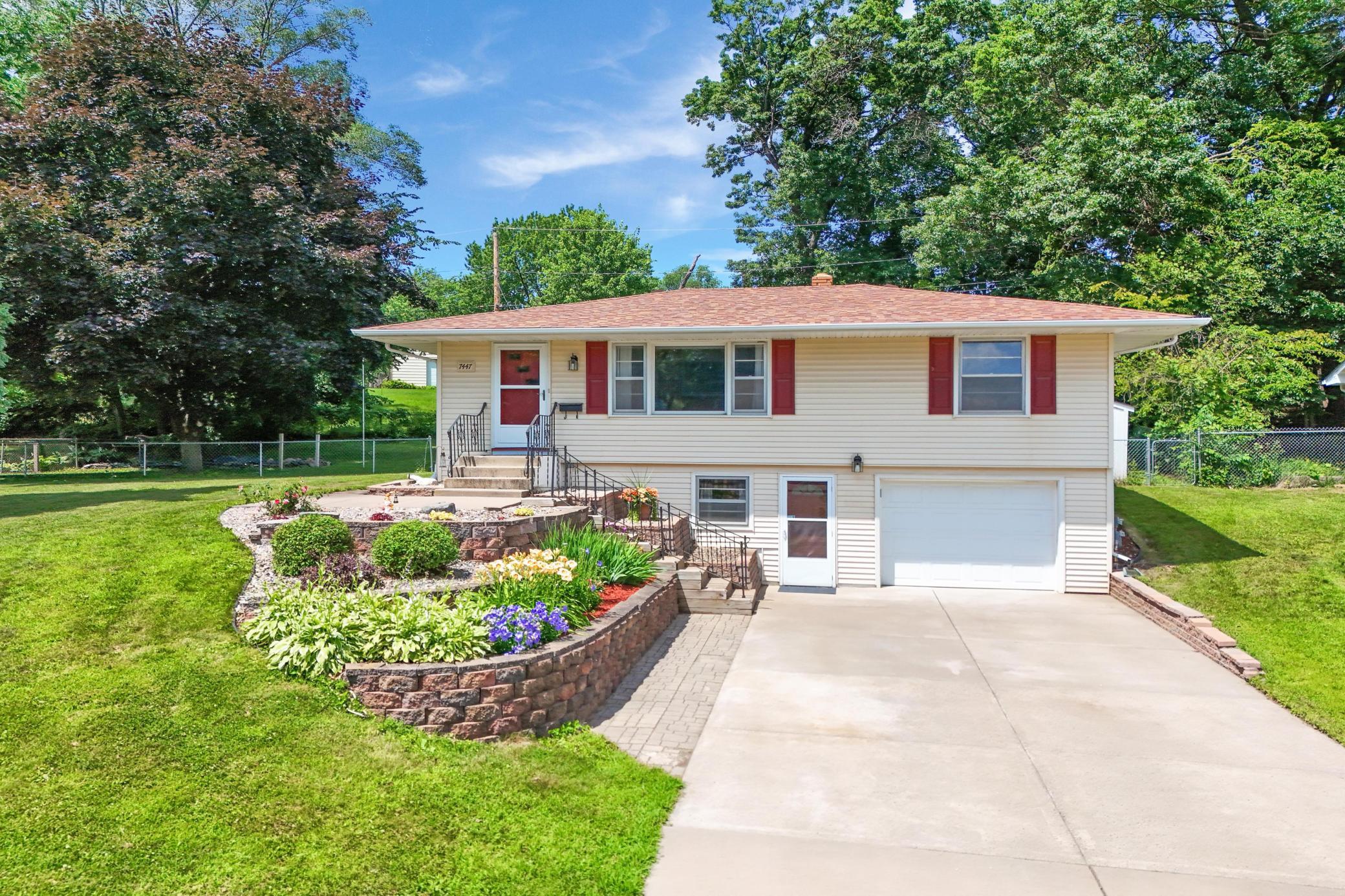 Homes for sale in Inver Grove Heights, MN | 7447 Cleadis Way, Inver Grove Heights, MN 55076 | MLS# 6740369