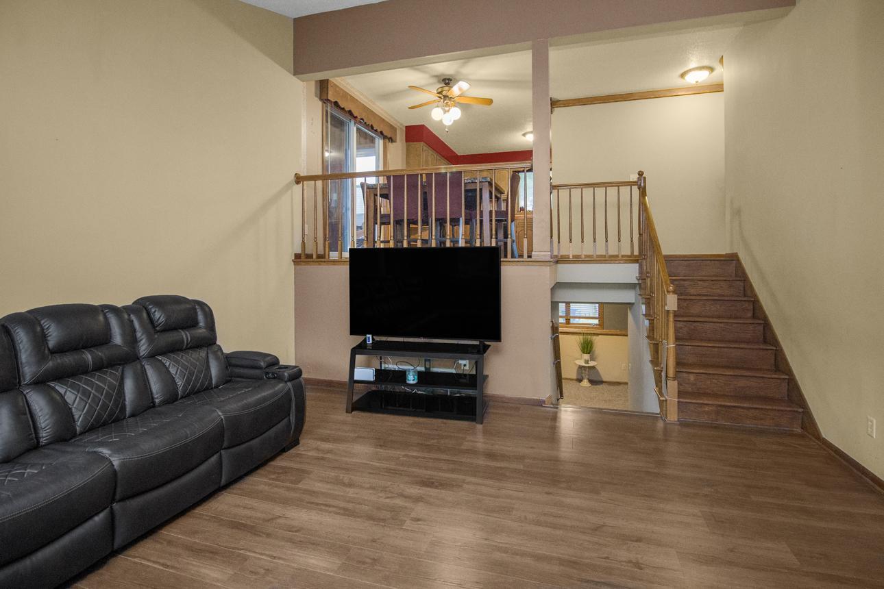 Homes for sale in St. Paul, MN | 2246 Vivian Ln, St. Paul, MN 55119 | MLS# 6741325