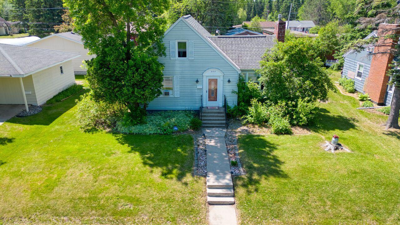 Homes for sale in Aurora, MN | 305 Central Ave W, Aurora, MN 55705 | MLS# 6741340