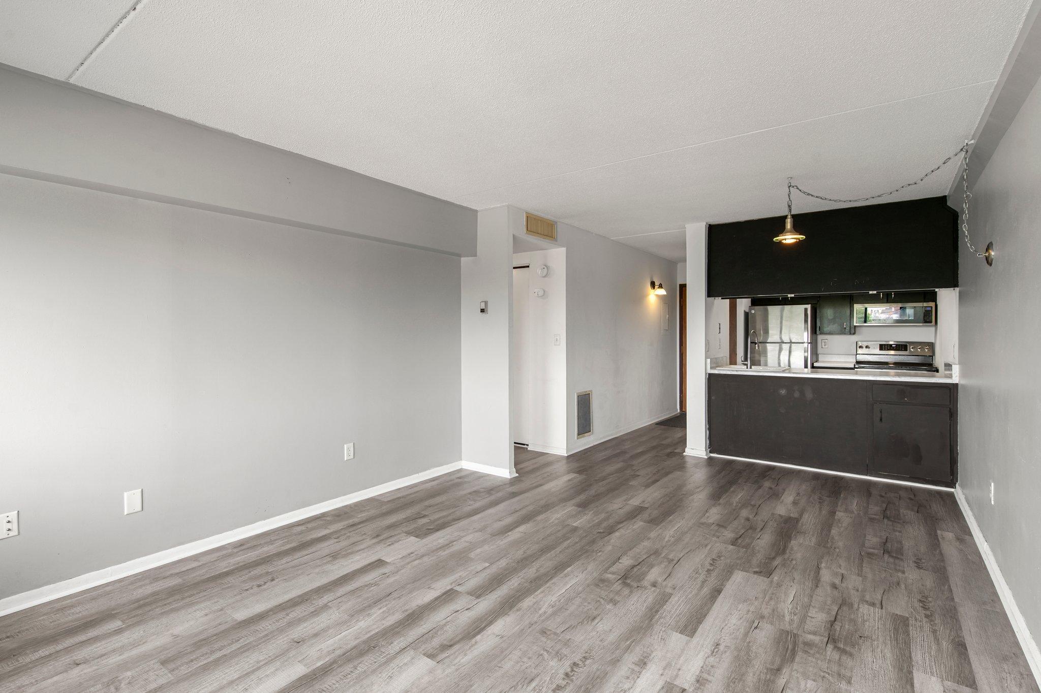 4th image of 1920 S 1St St #408, Minneapolis, MN 55454 | MLS# 6743317