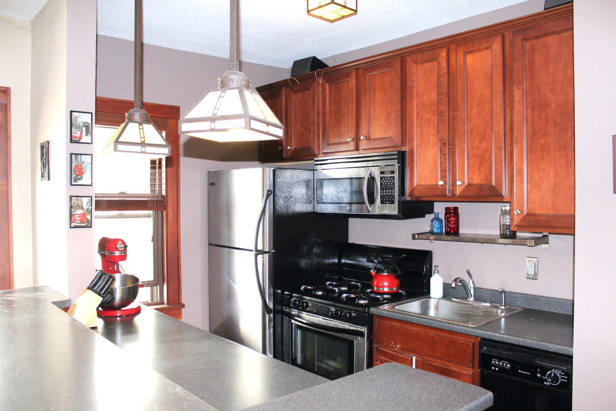 Homes for sale in Minneapolis, MN | 1812 Clinton Ave #303, Minneapolis, MN 55404 | MLS# 6752670