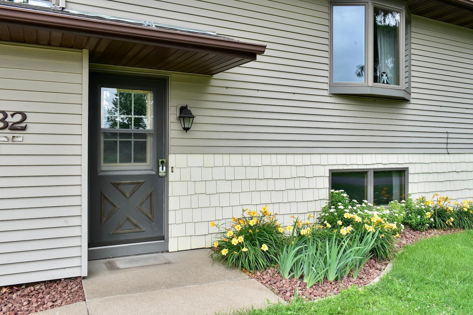 Homes for sale in Cochrane, WI | 32 W 21St St, Cochrane, WI 54622 | MLS# 6753614