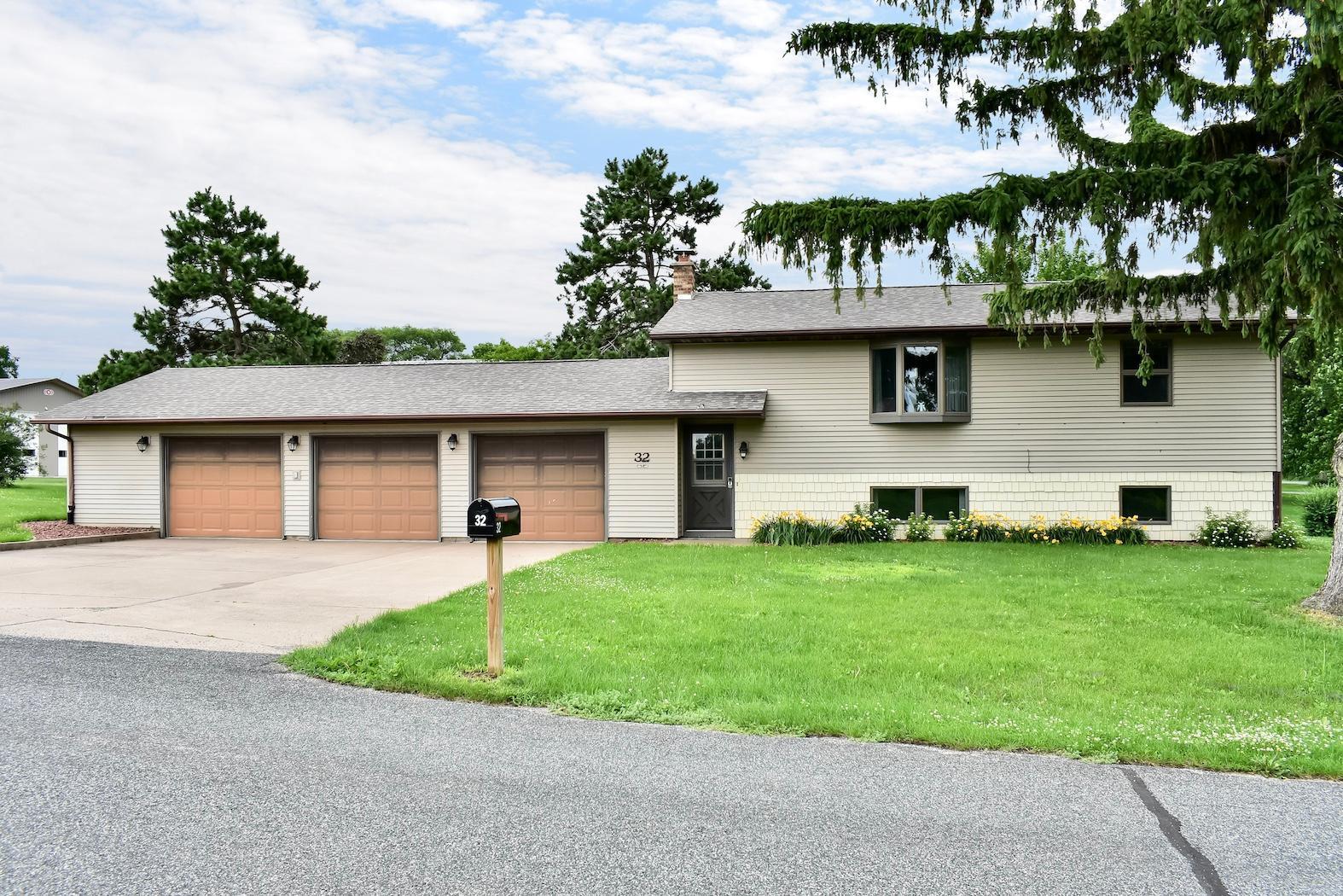 Homes for sale in Cochrane, WI | 32 W 21St St, Cochrane, WI 54622 | MLS# 6753614