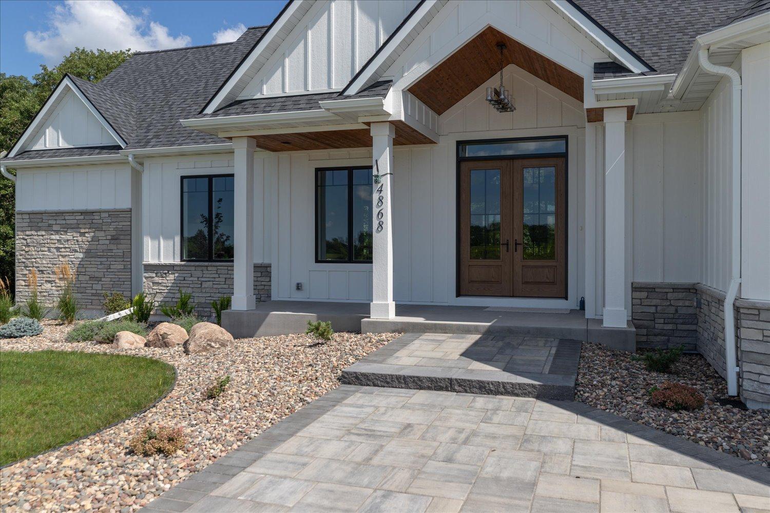 3rd image of 4868 Royal Oaks Cir Sw, Rochester, MN 55902 | MLS# 6755457