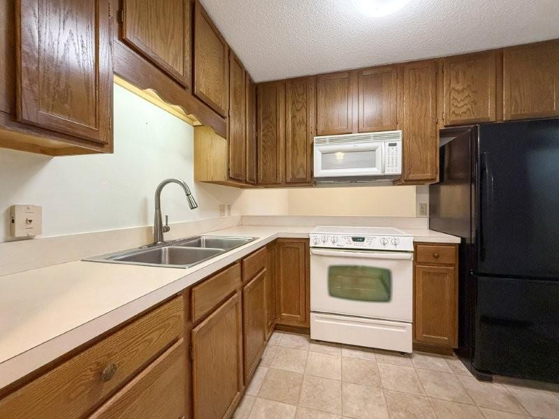 Homes for sale in Fairmont, MN | 232 S Dewey St #105, Fairmont, MN 56031 | MLS# 6758115